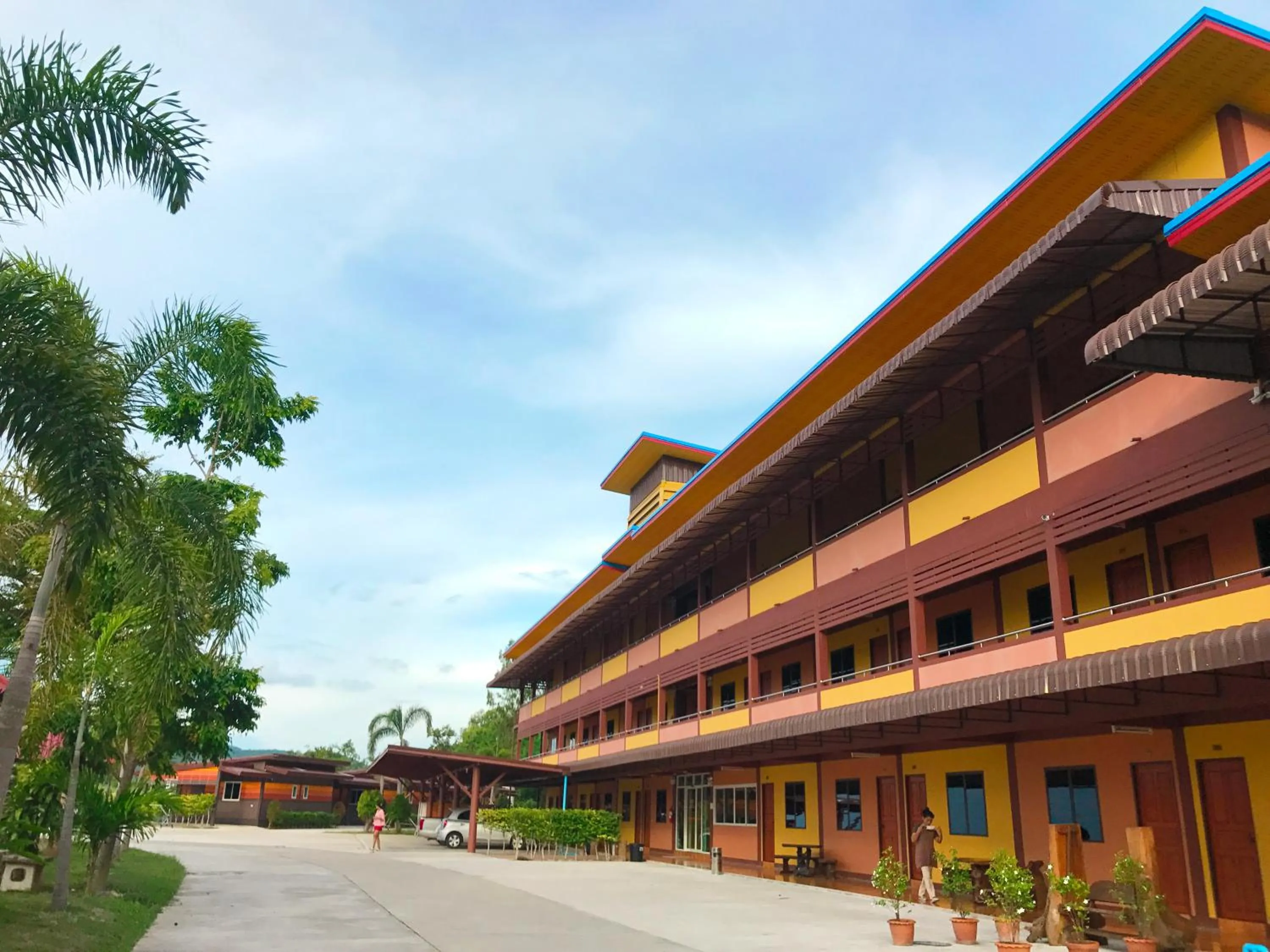 Property building in Khwanruen Fishing Resort