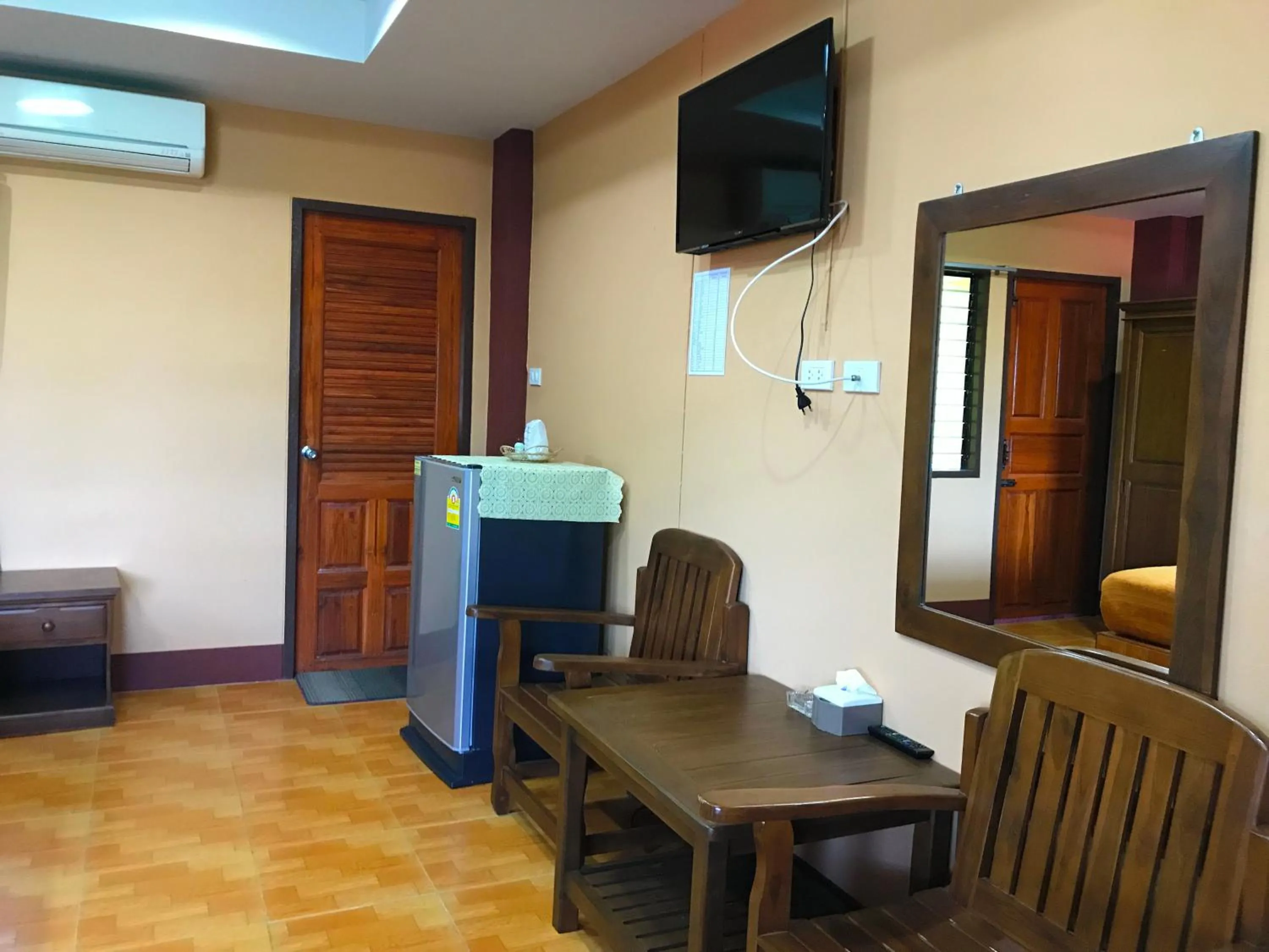 Seating area in Khwanruen Fishing Resort