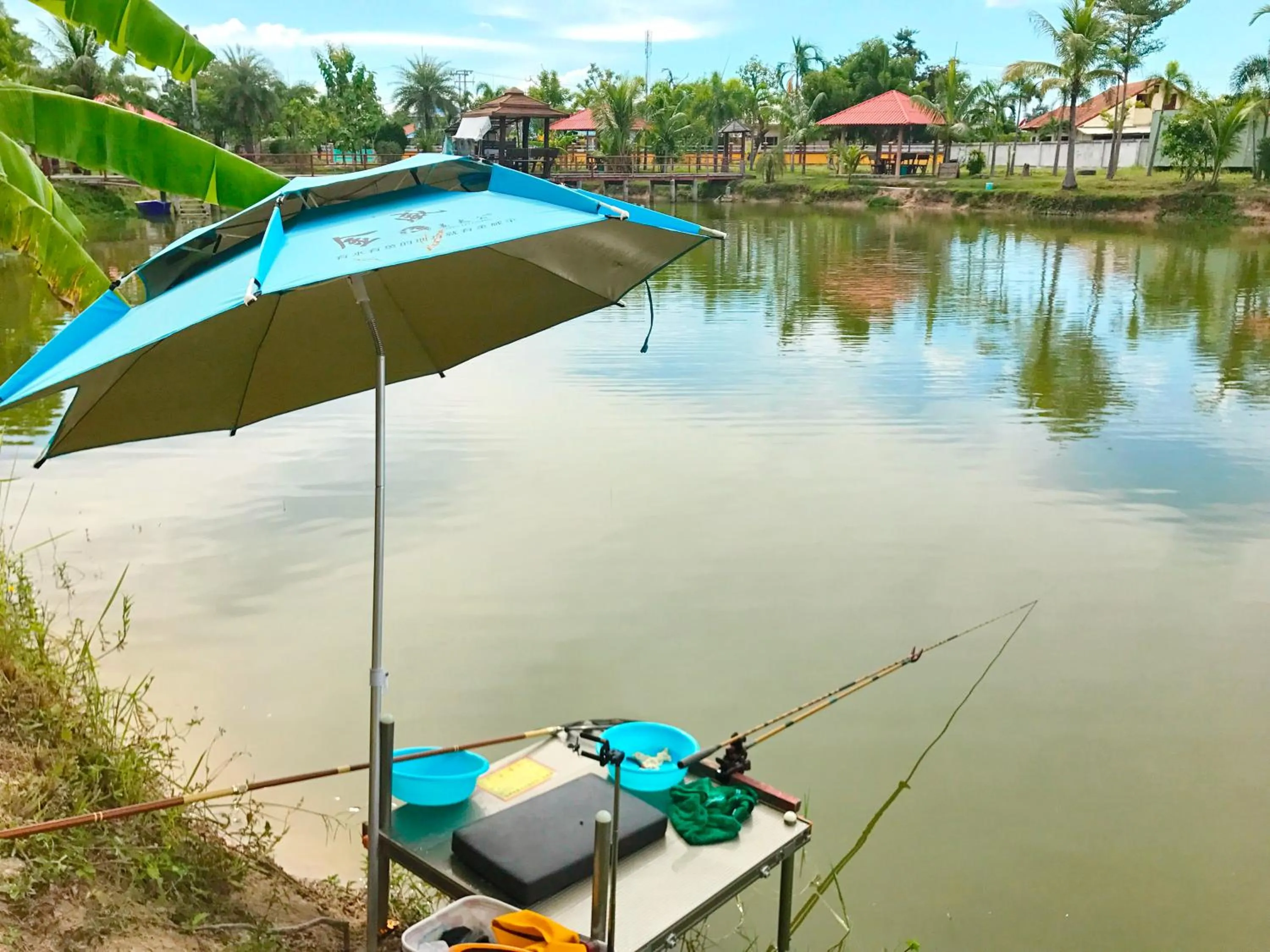 Fishing in Khwanruen Fishing Resort