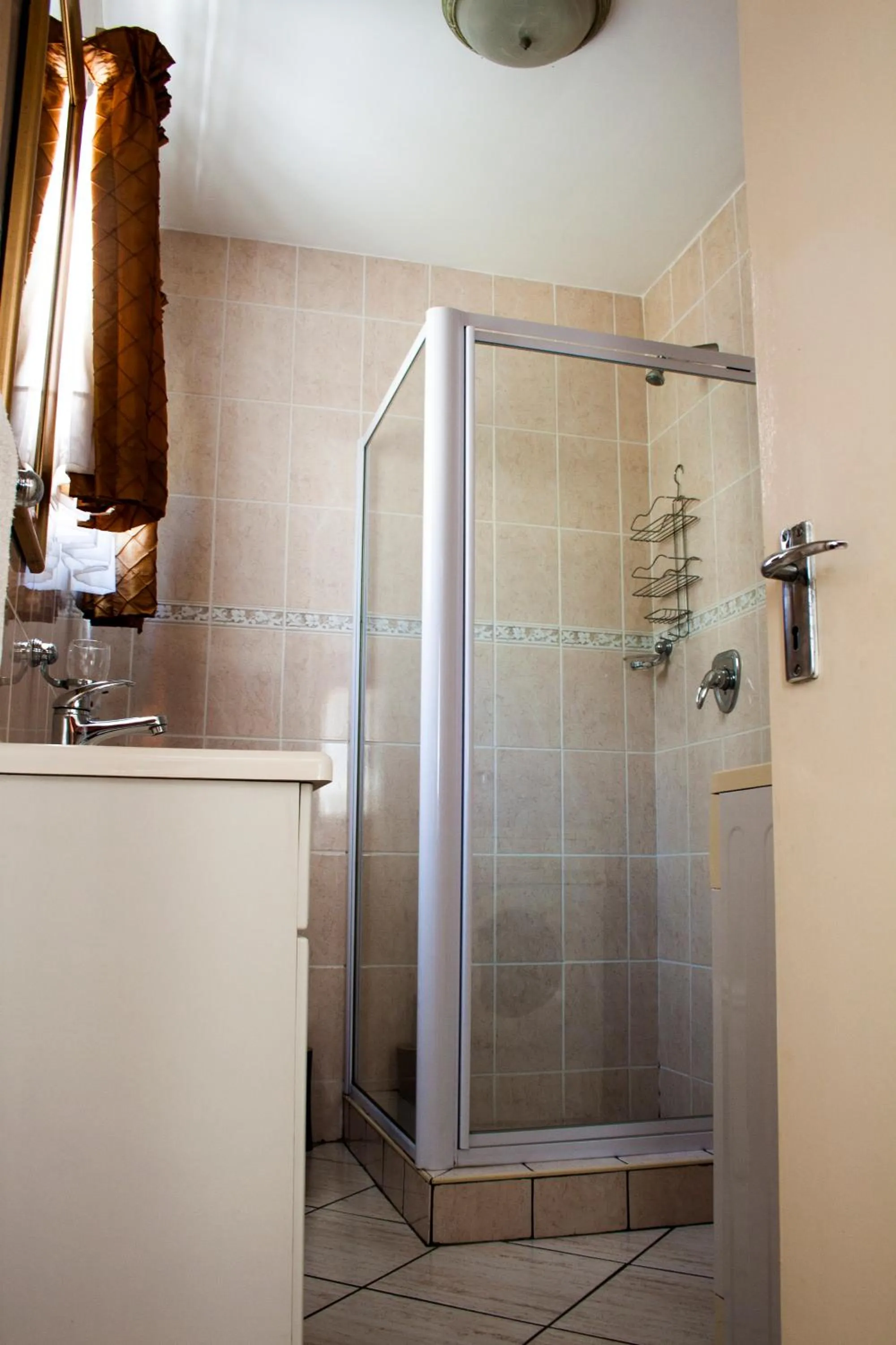 Bathroom in Apartment at 34 Columbine Avenue