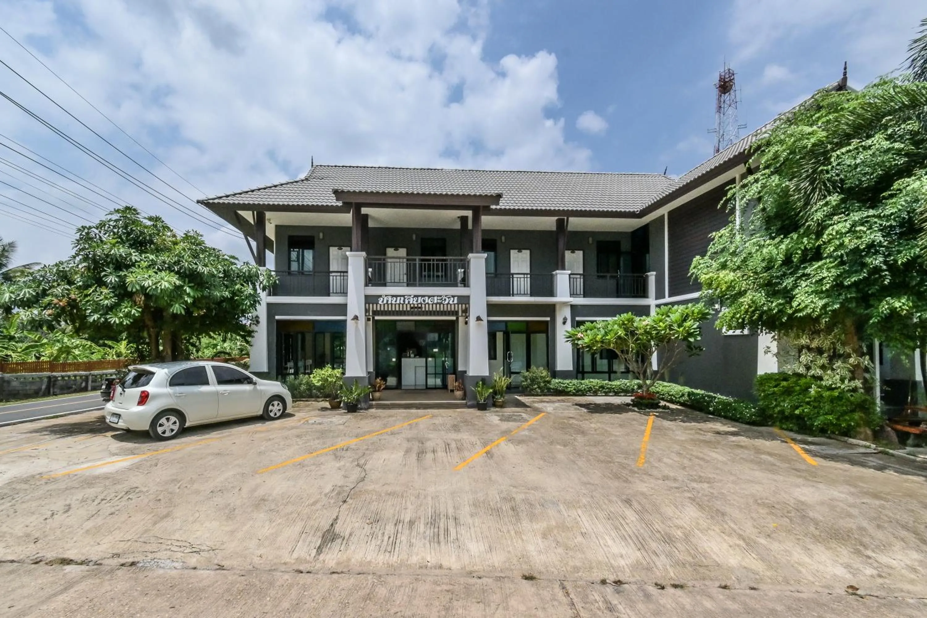 Property building in Baan Kieng Tawan