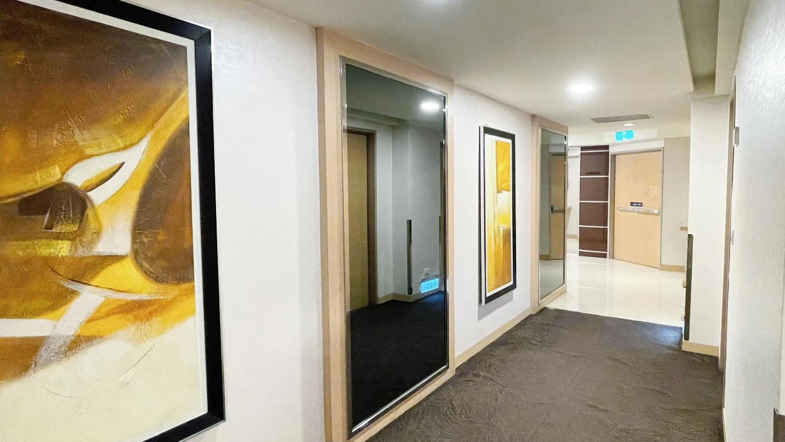 Decorative detail in Delton Hotel