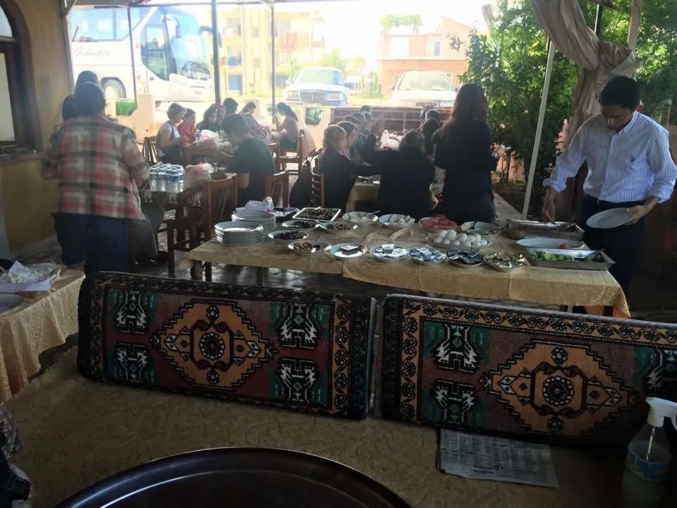 Restaurant/places to eat in Murat Hotel