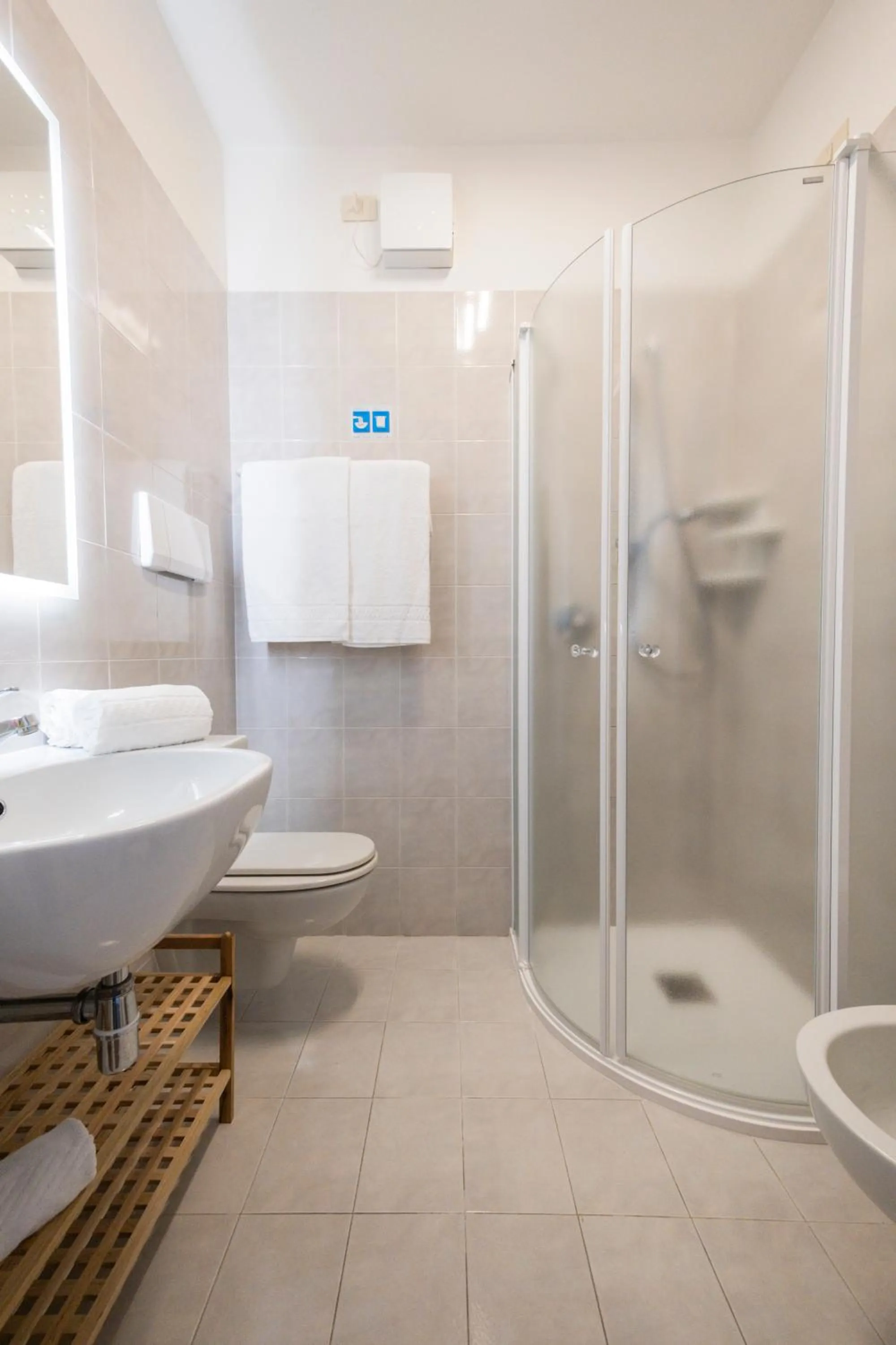 Toilet in Hotel Al Sole Bardolino