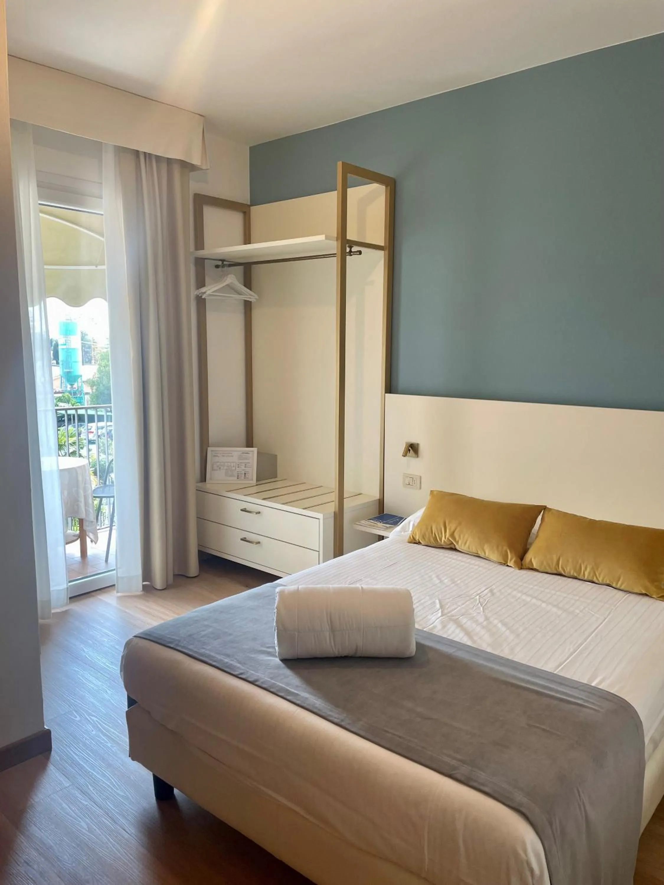 Photo of the whole room, Bed in Hotel Al Sole Bardolino