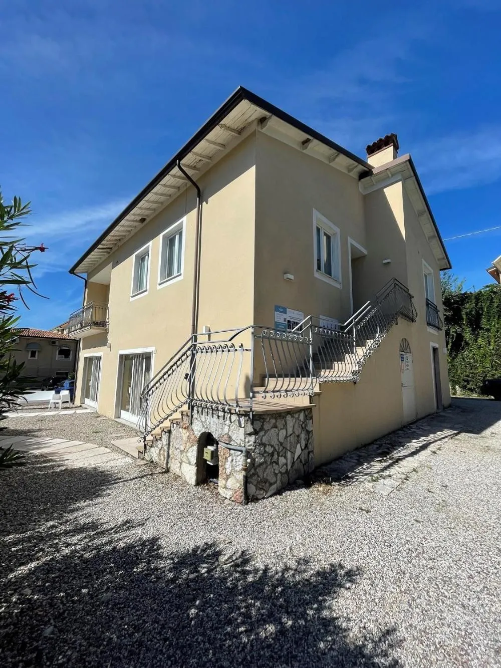 Property building in Hotel Al Sole Bardolino