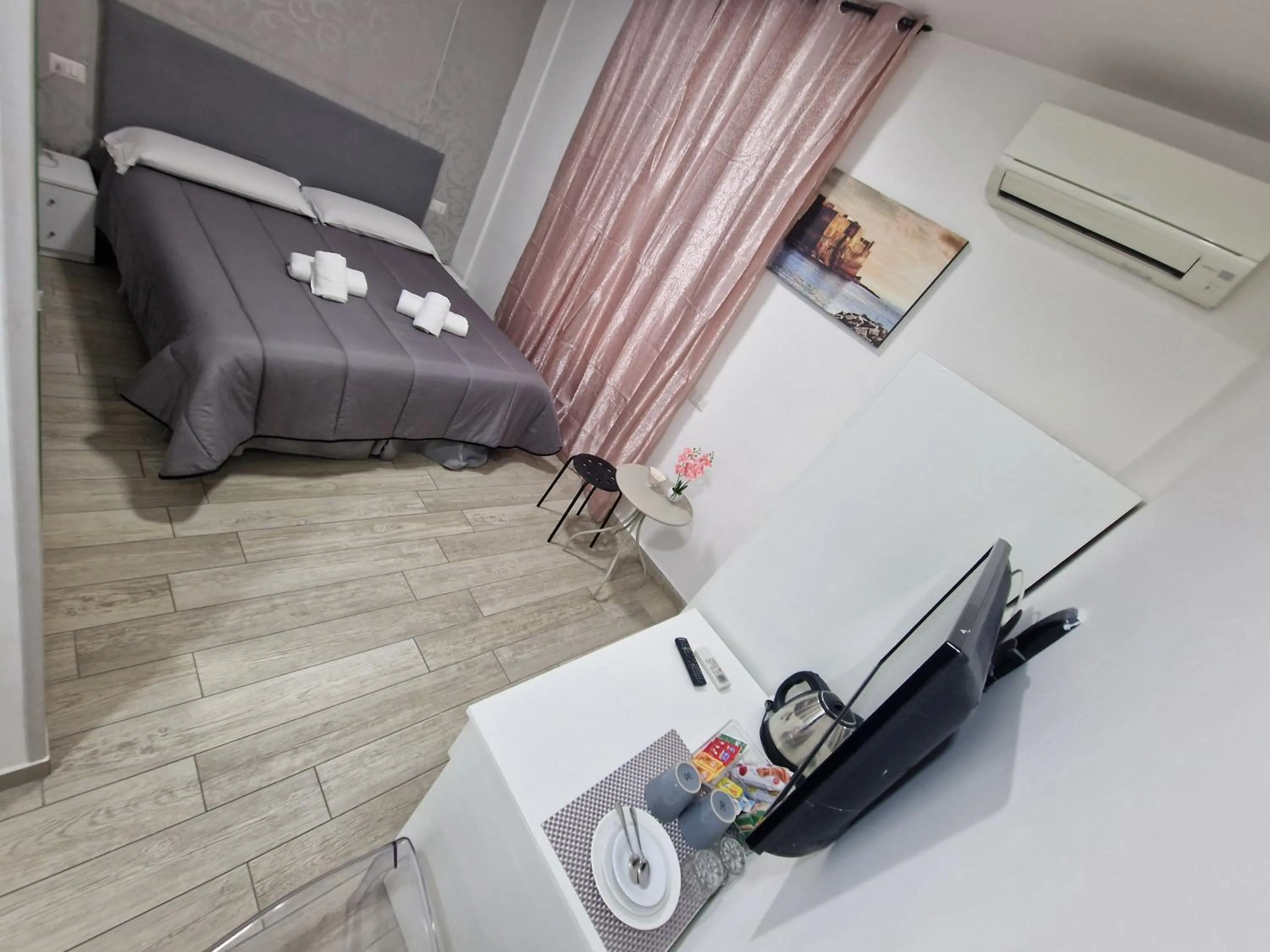 Bedroom, Bed in Napoli Relais