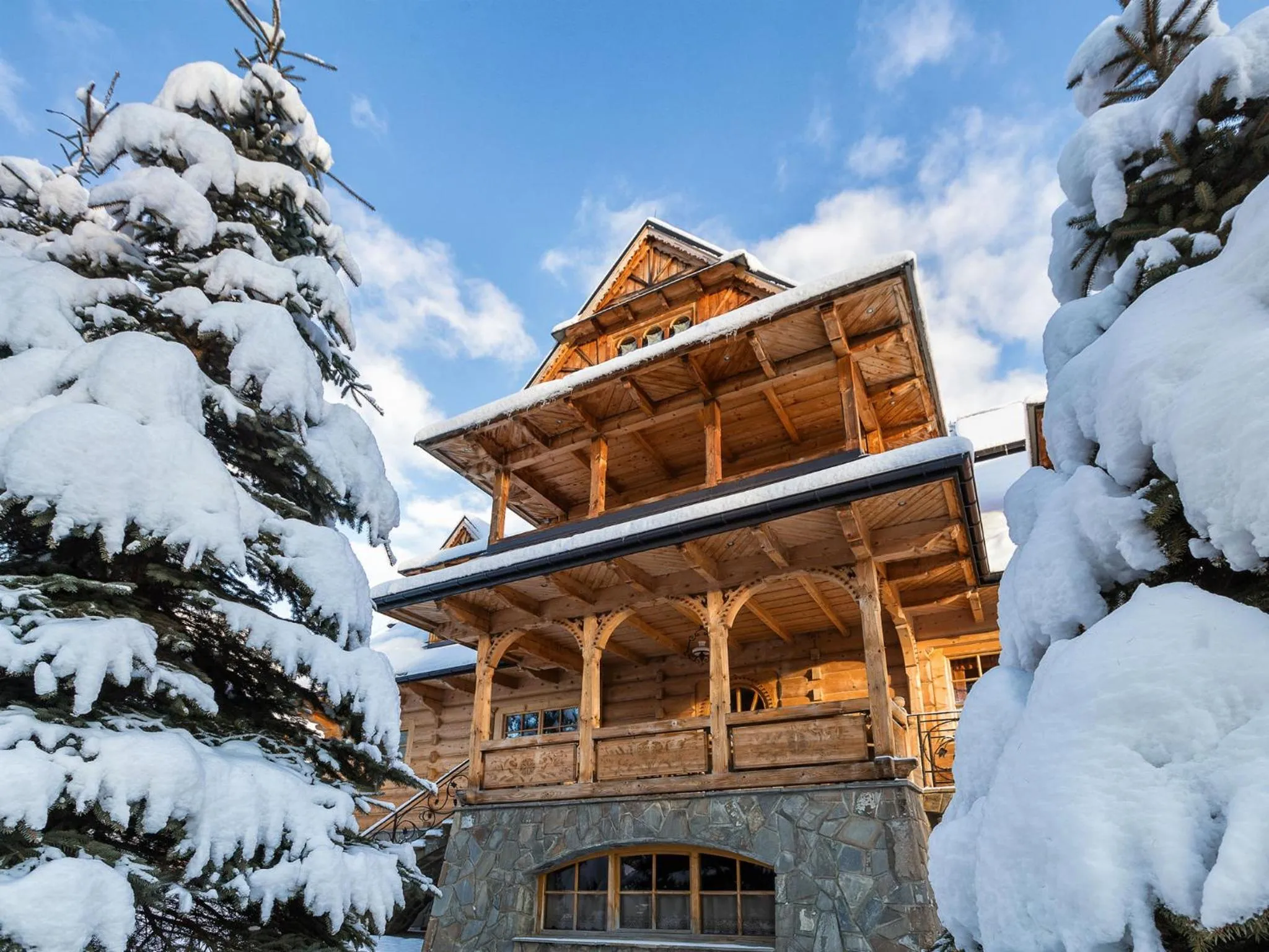 Property building in Willa Jedlicka