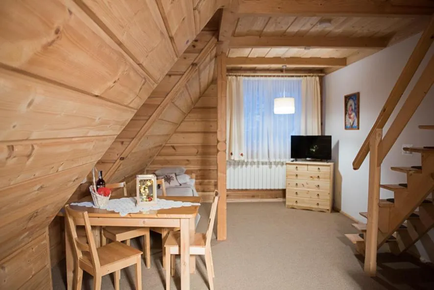 Photo of the whole room in Willa Jedlicka