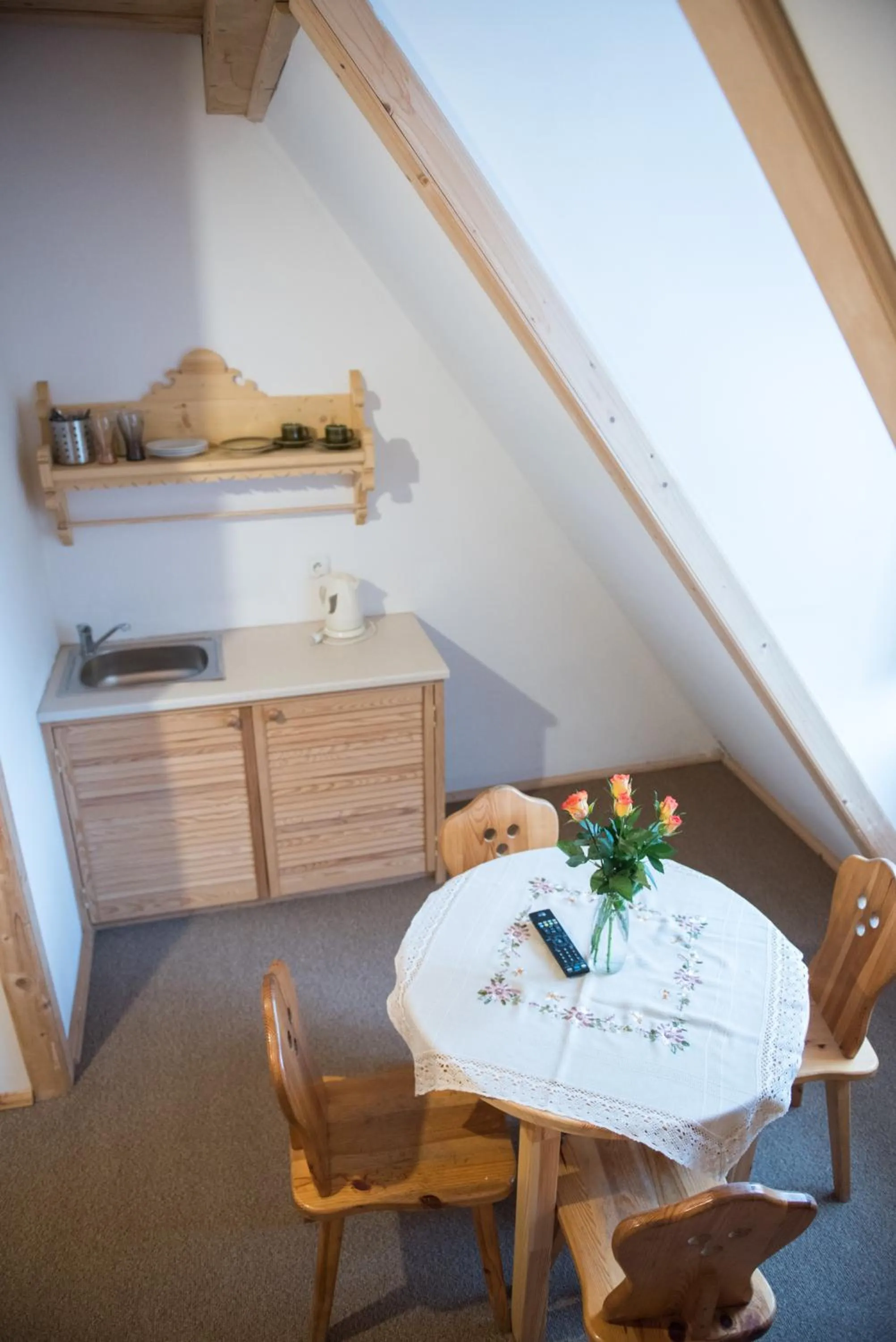 Photo of the whole room in Willa Jedlicka