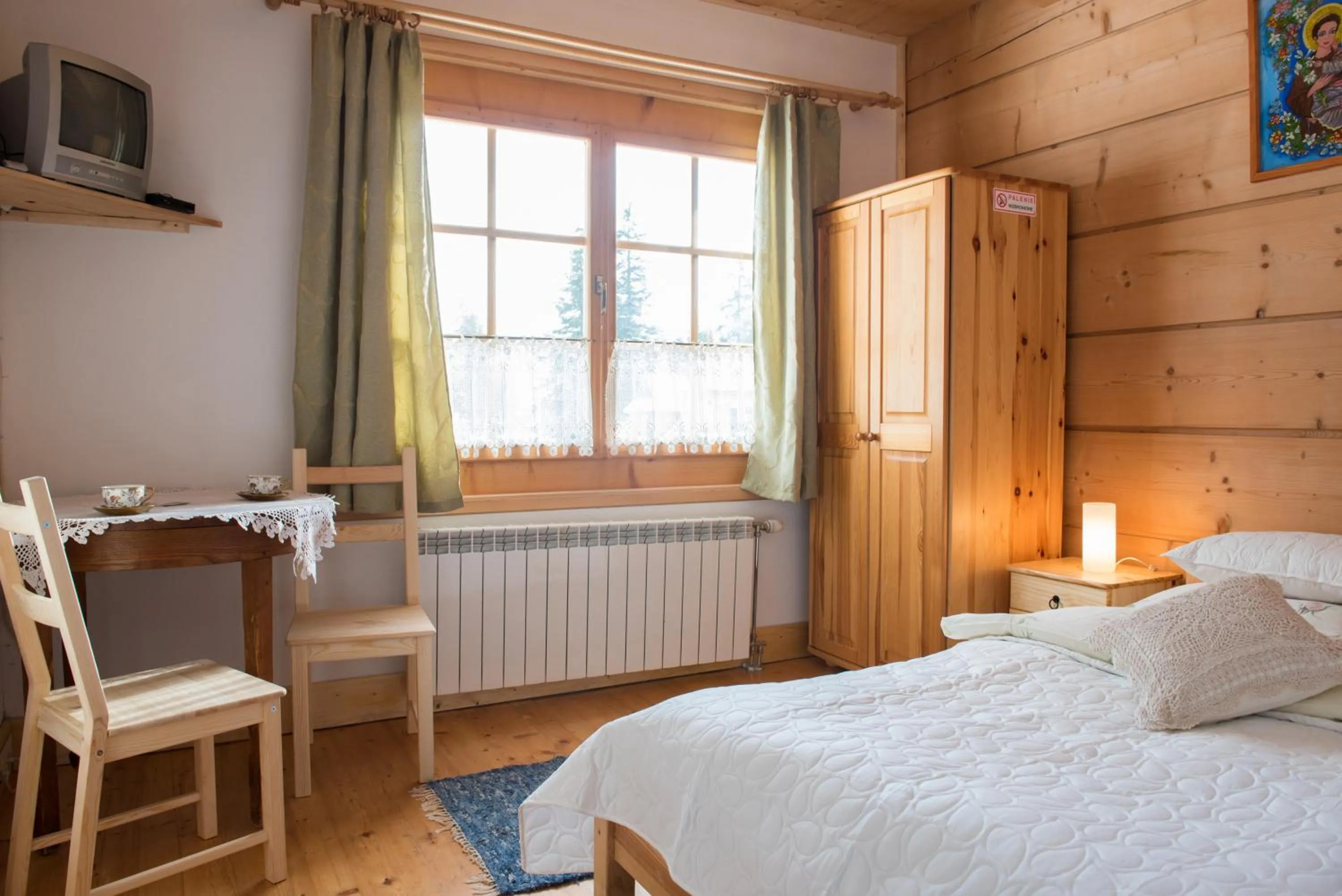 Photo of the whole room, Bed in Willa Jedlicka