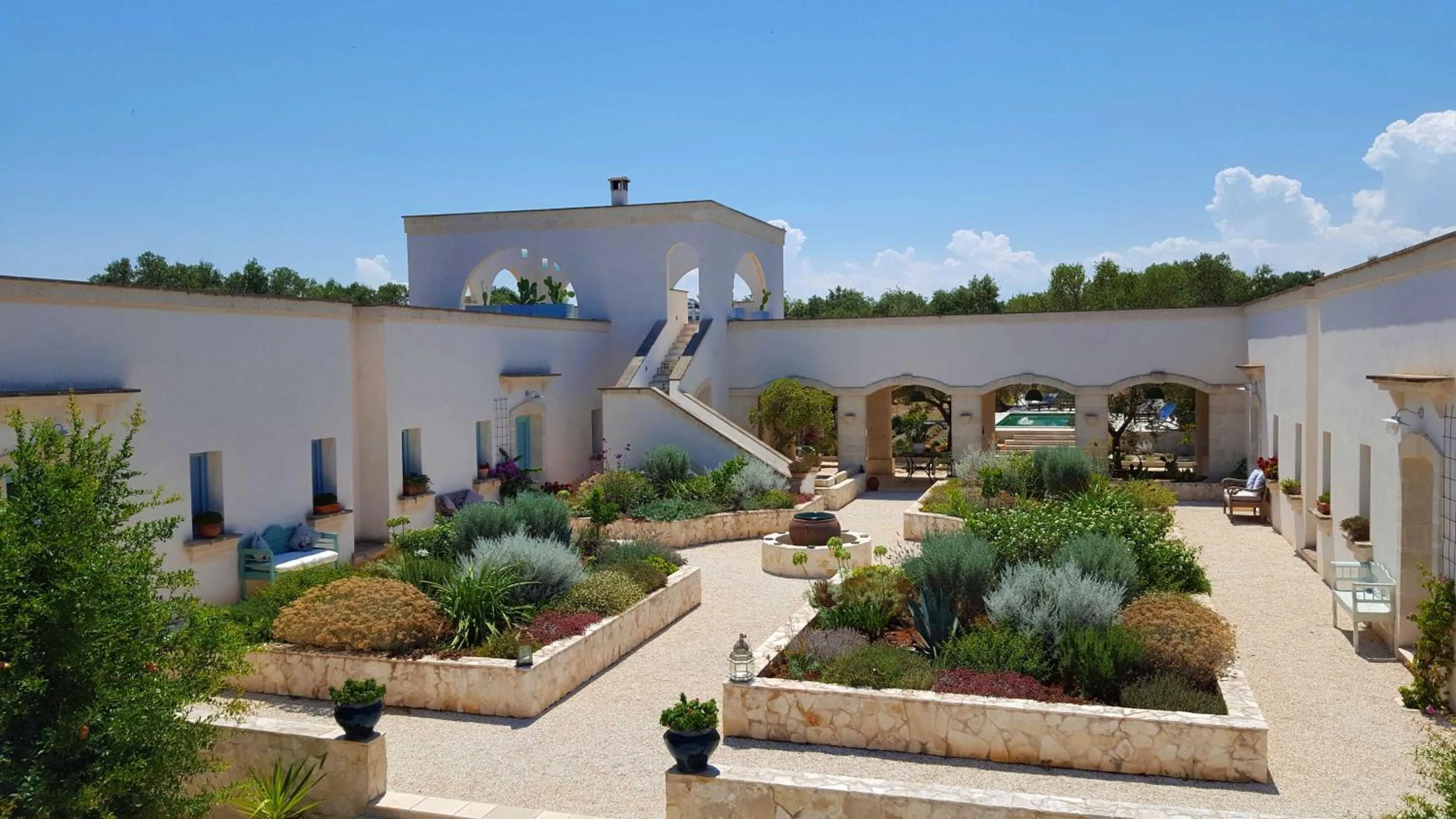 Inner courtyard view in The Proud Garden