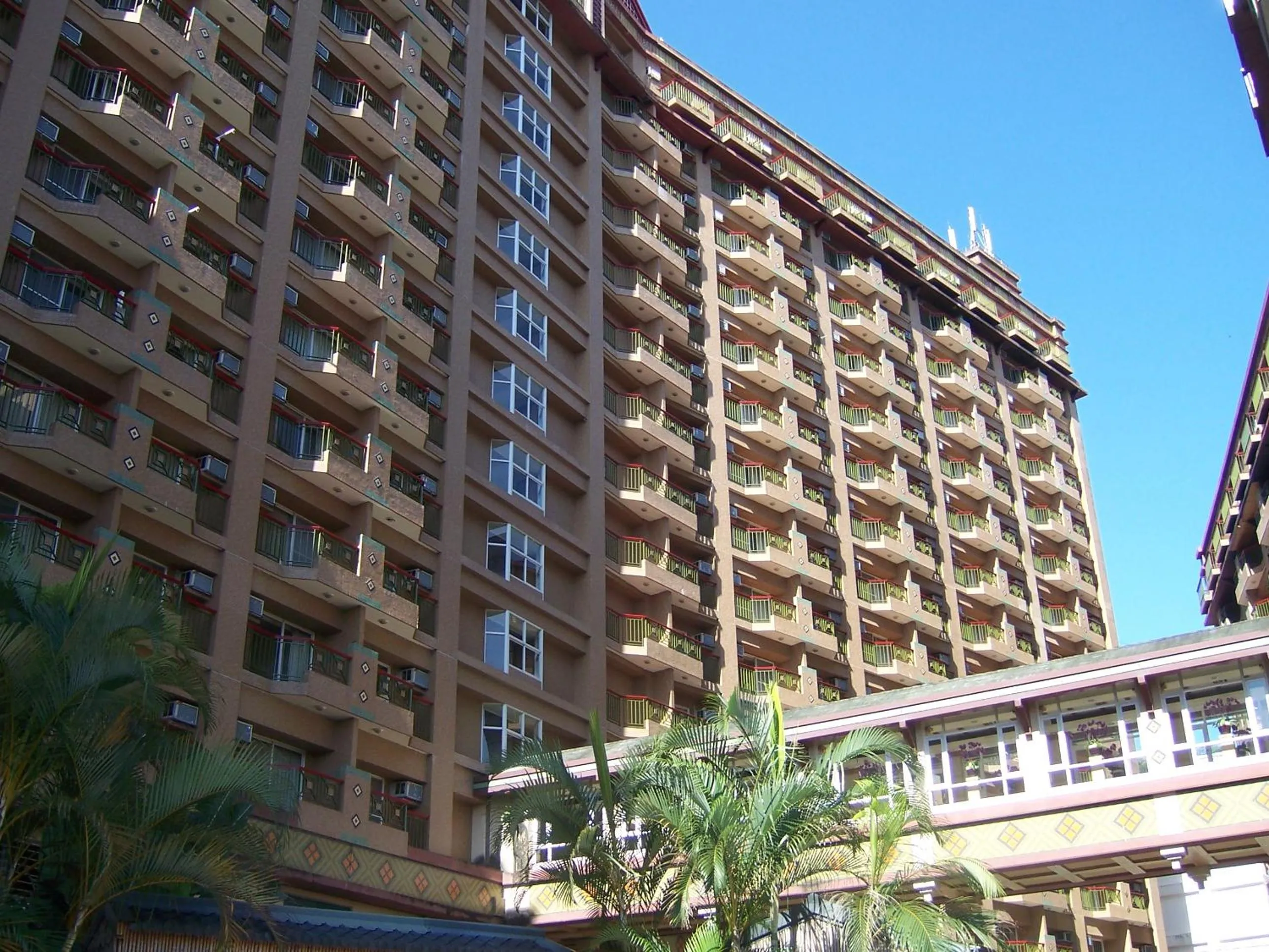 Facade/entrance in Hoya Hotel