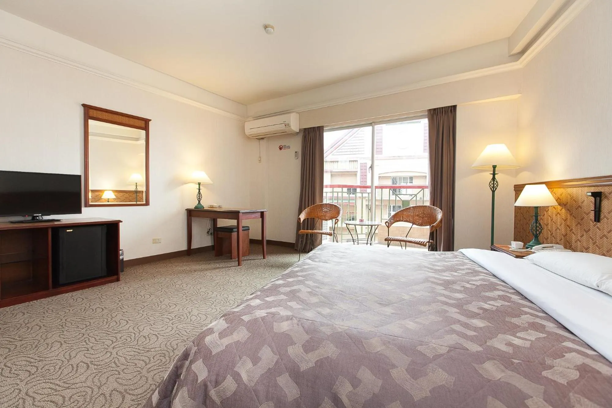 Photo of the whole room in Hoya Hotel