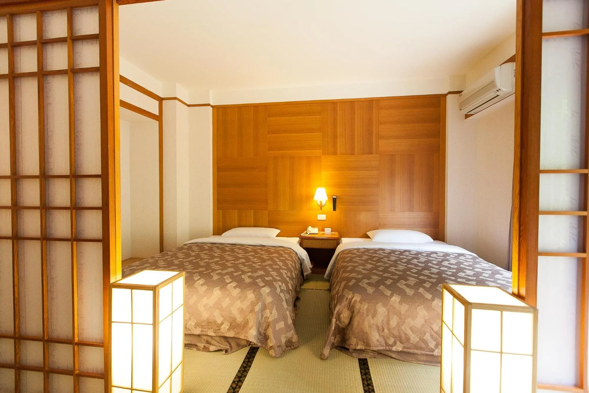 Photo of the whole room in Hoya Hotel