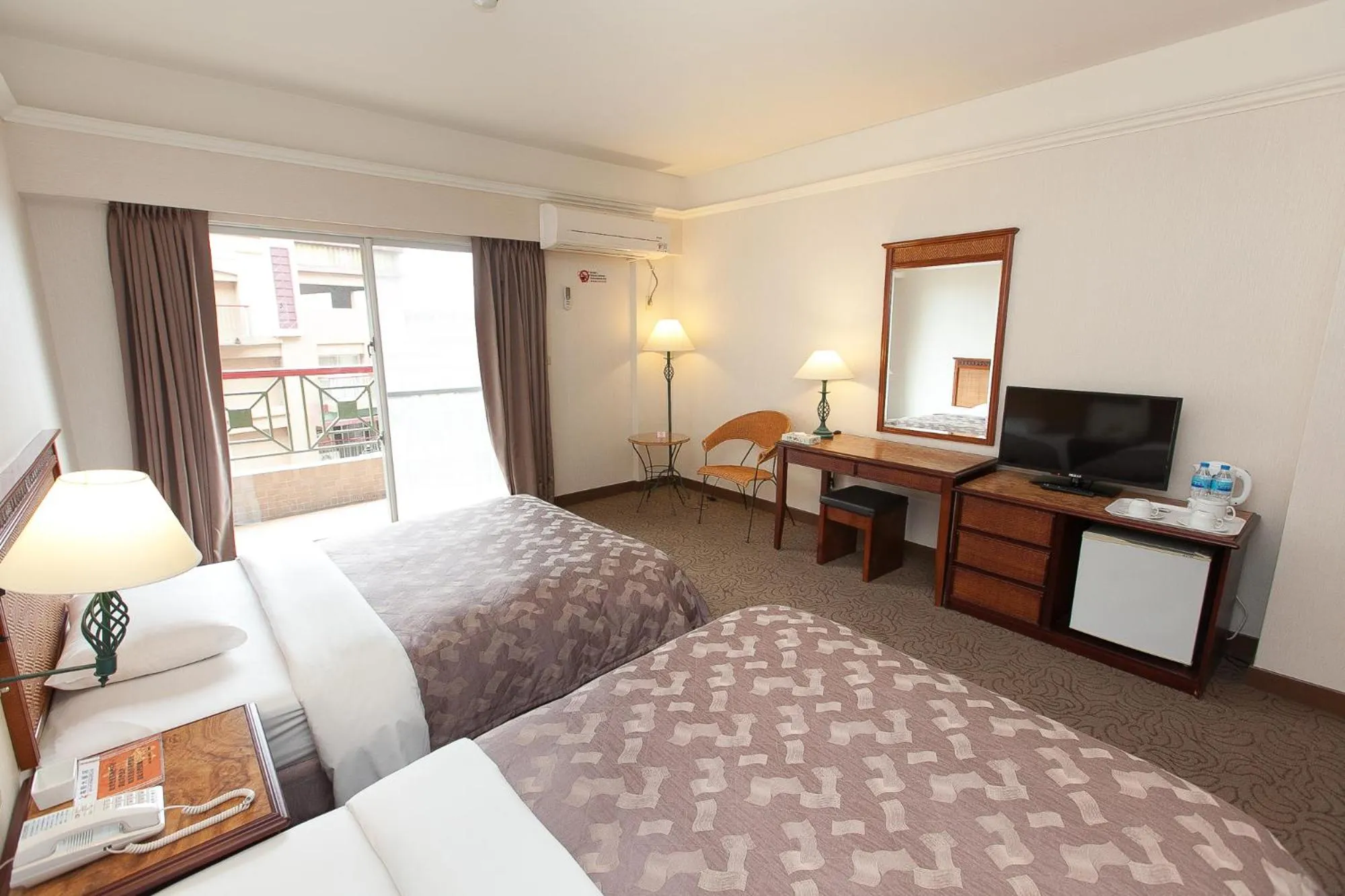 Photo of the whole room in Hoya Hotel