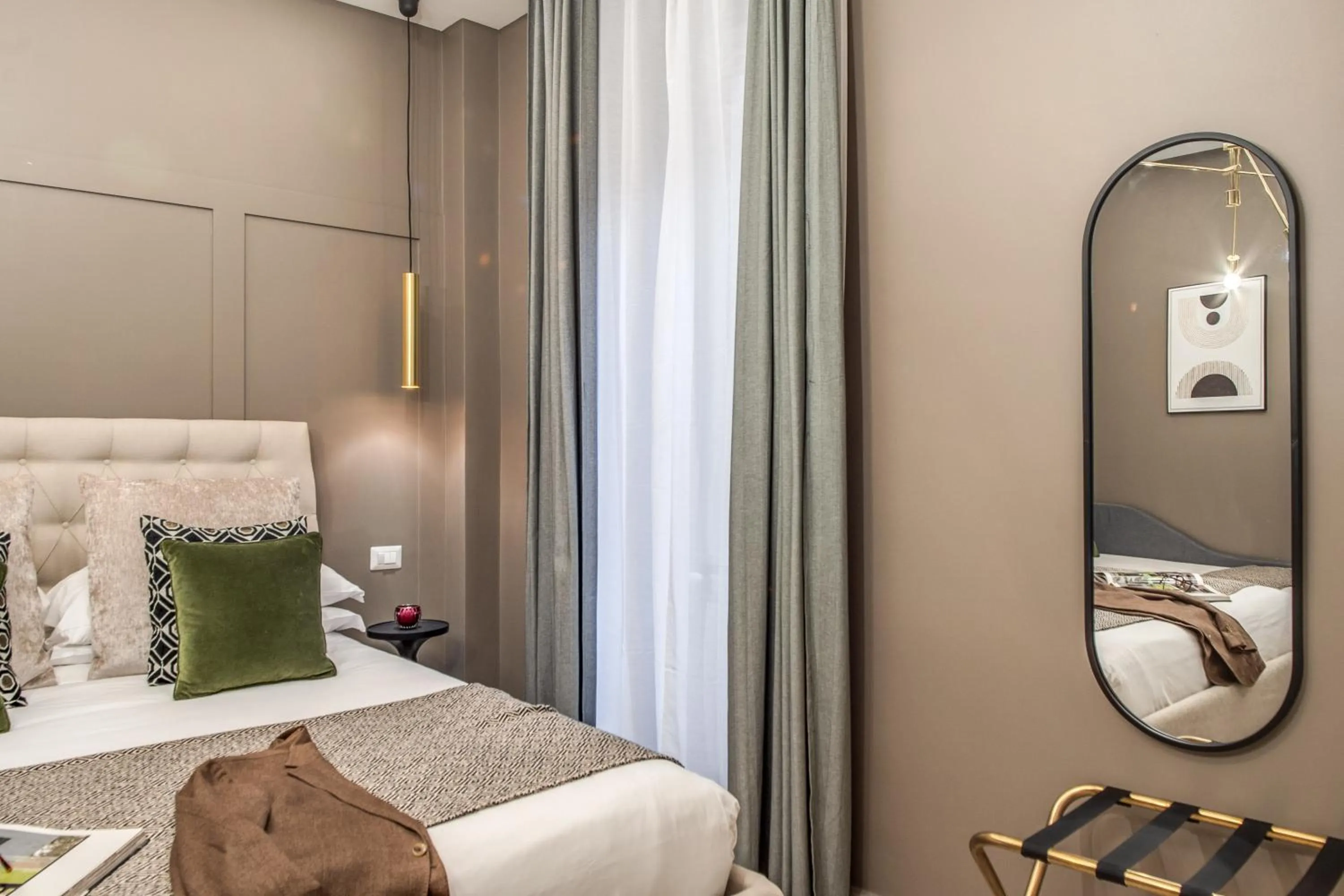 Bed in Borgognona Rooms