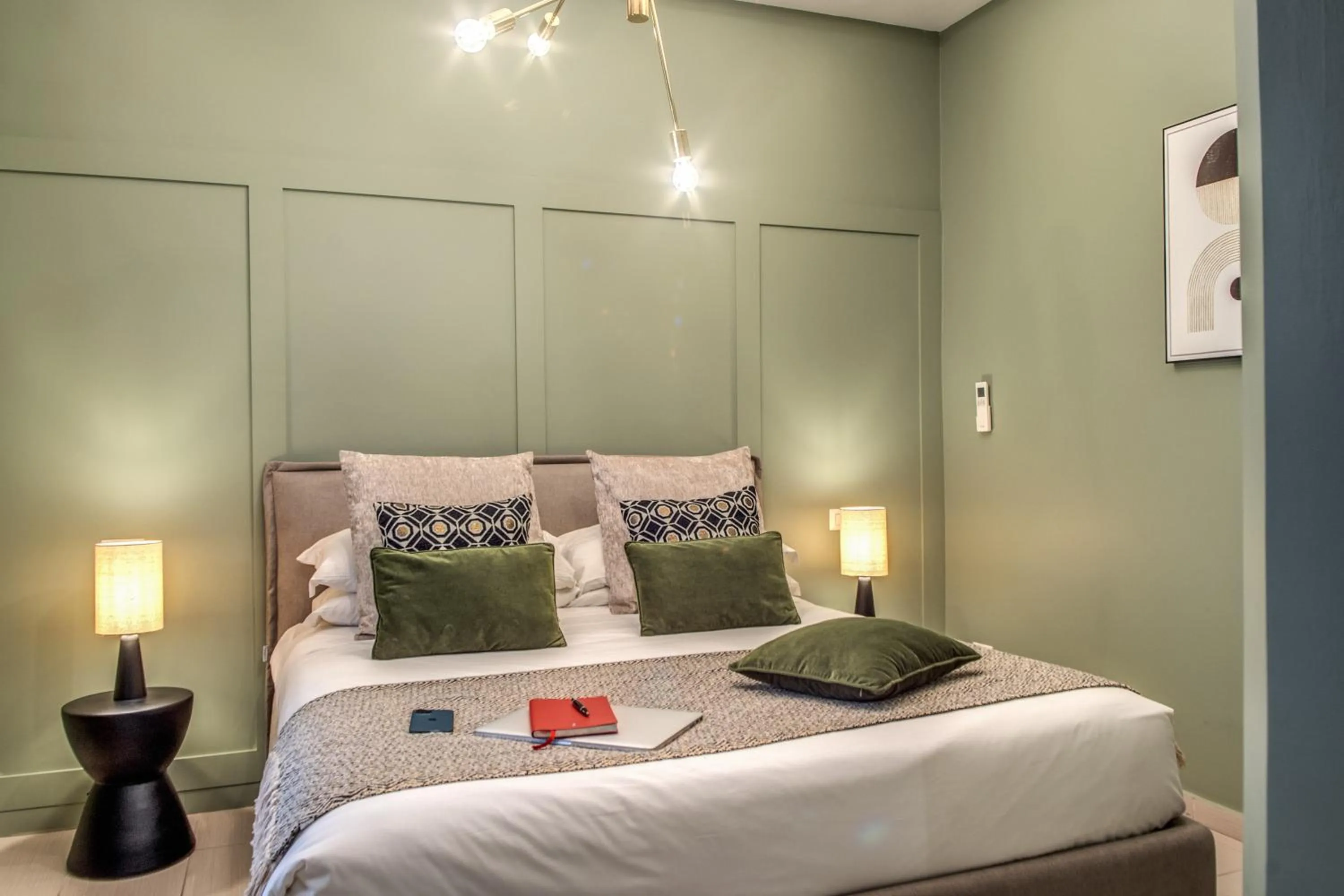 Bed in Borgognona Rooms