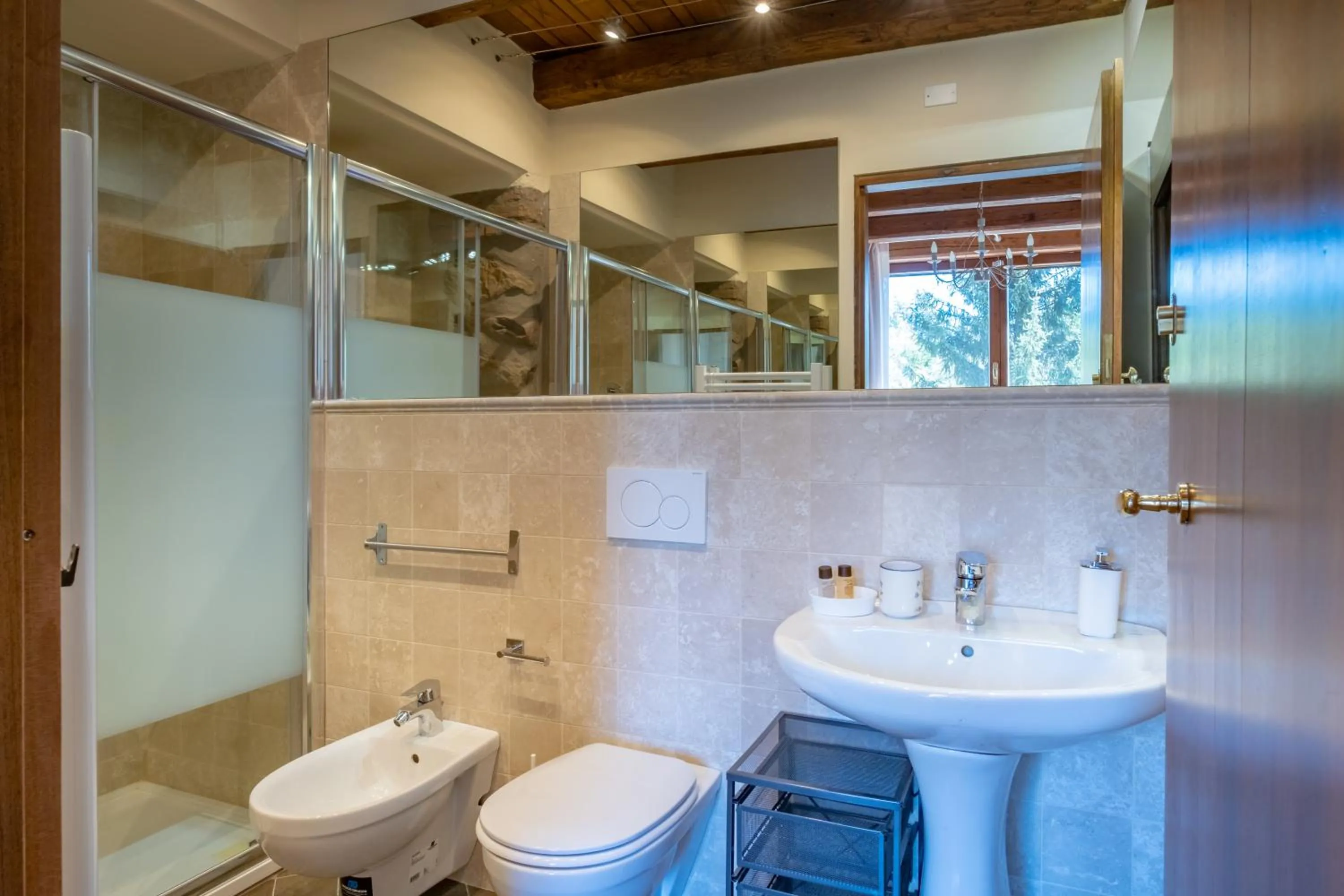 Bathroom in BolognaRoomscom - La Quercia