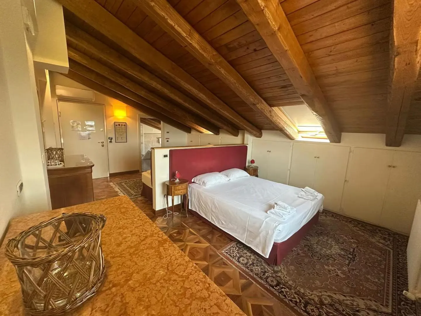 Bed in BolognaRoomscom - La Quercia