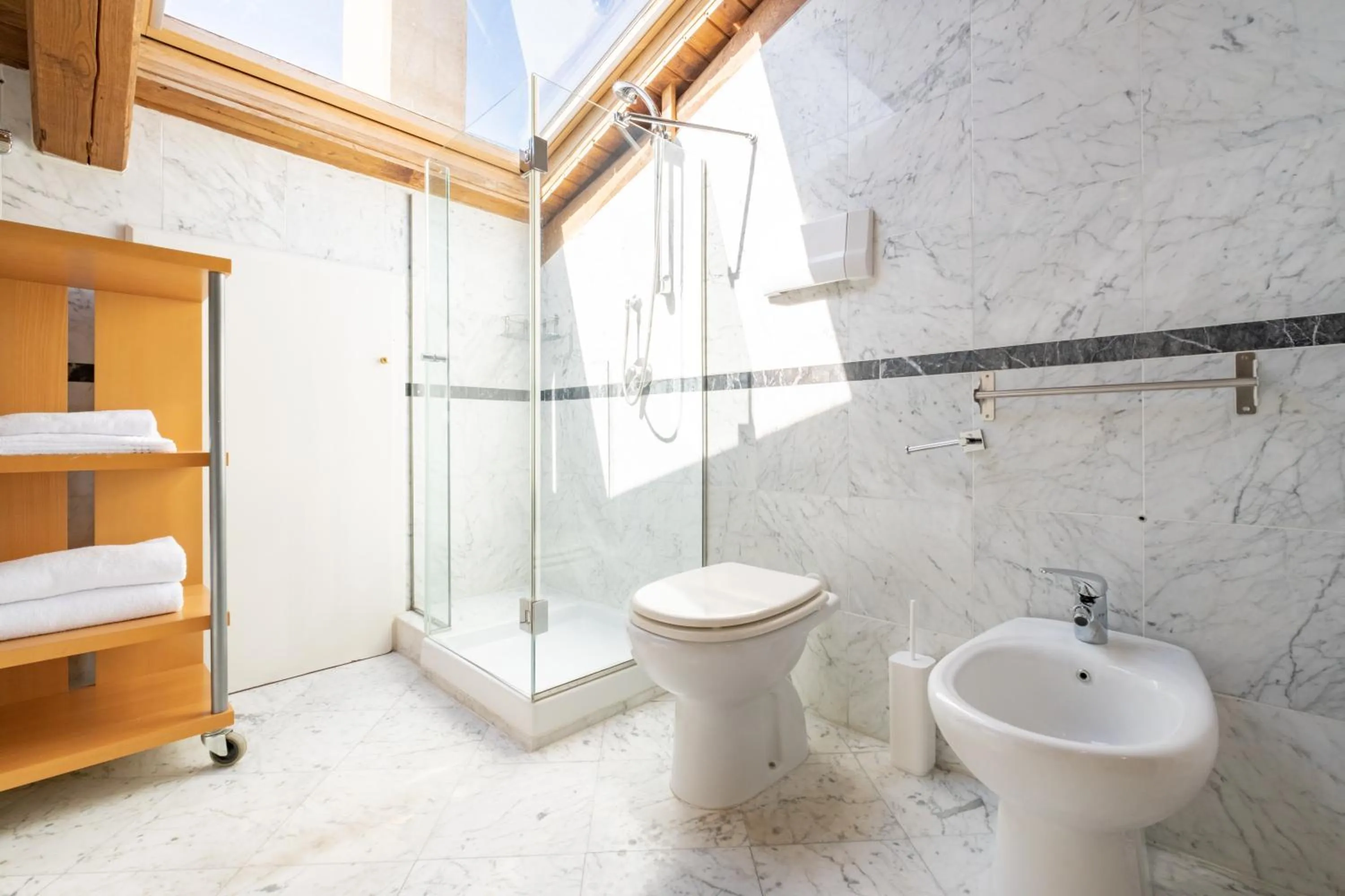 Bathroom in BolognaRoomscom - La Quercia