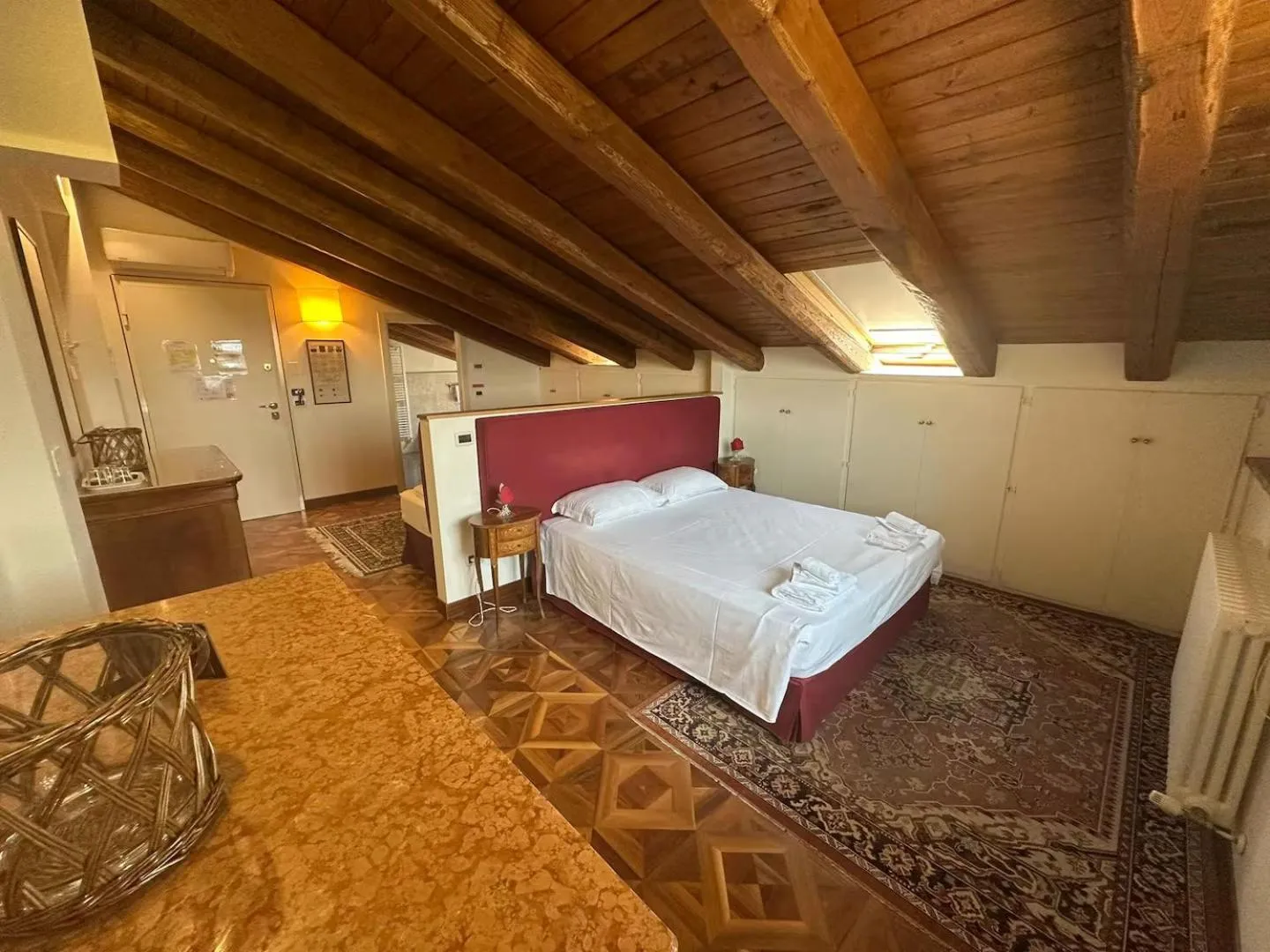 Bed in BolognaRoomscom - La Quercia