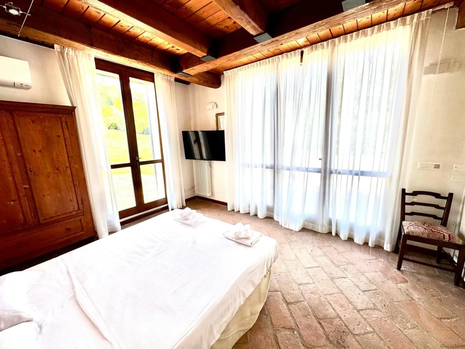 Bed in BolognaRoomscom - La Quercia