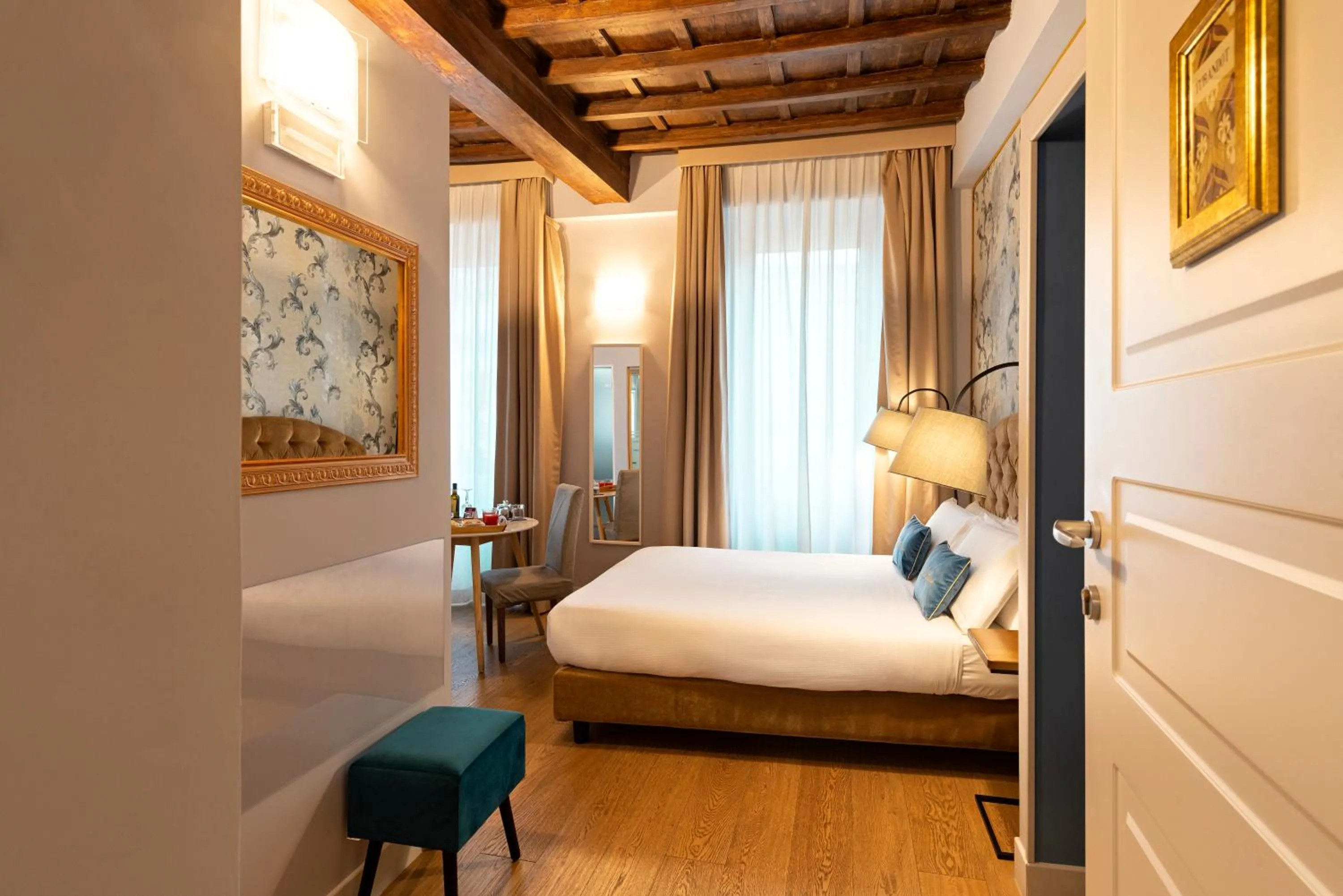 View (from property/room), Bed in Le Suite del Barone