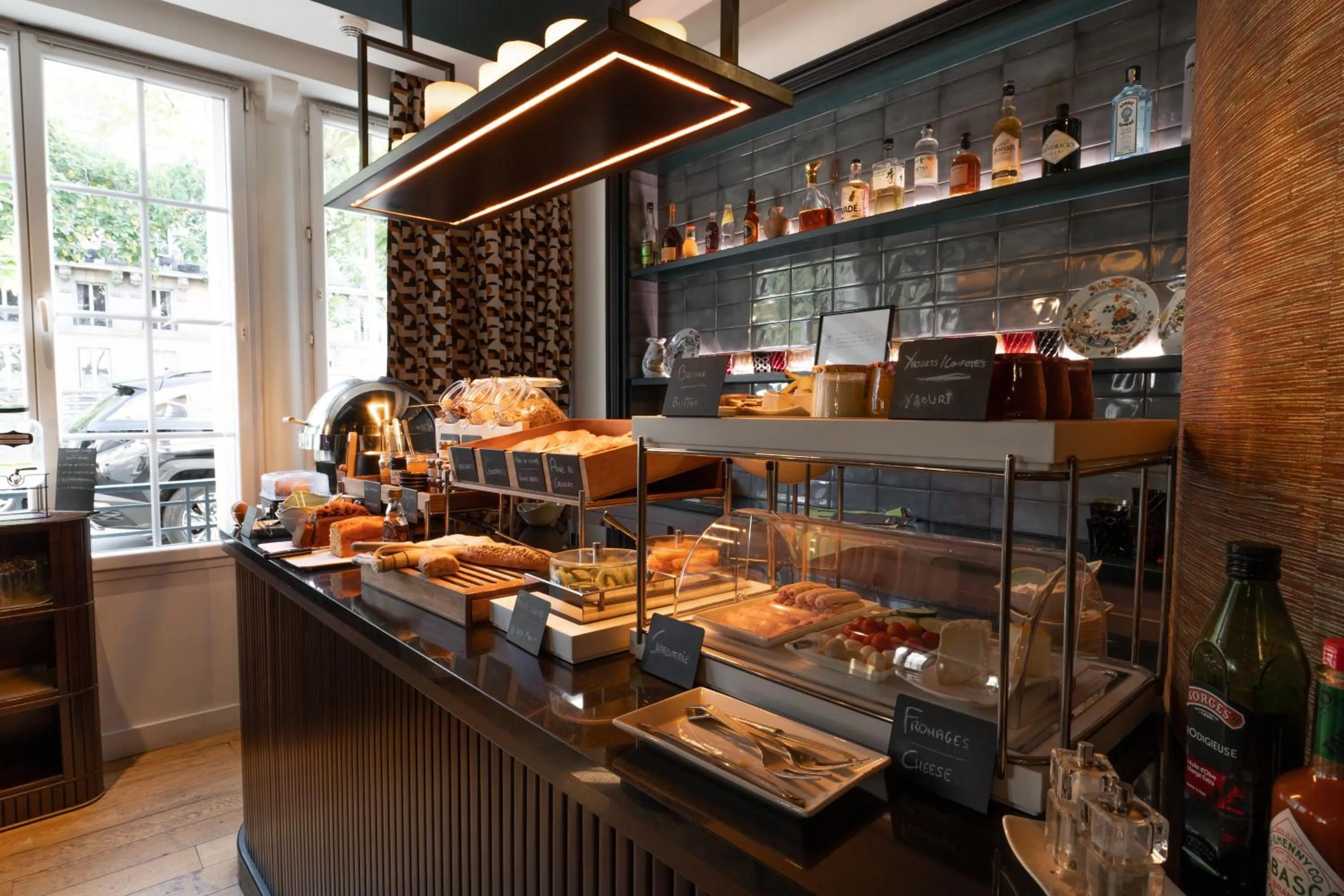 Breakfast in ELSA, Hôtel Paris