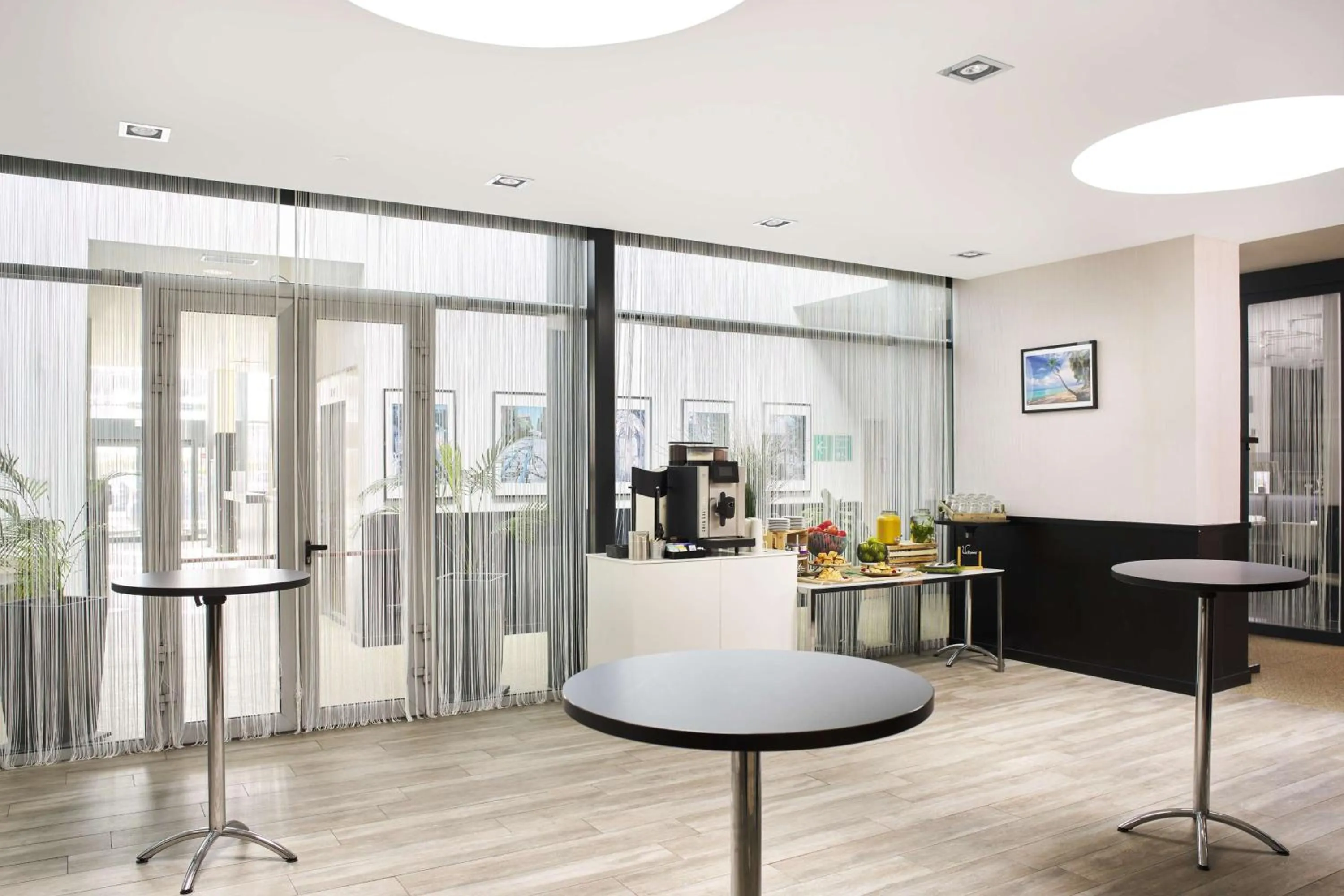 Lobby or reception in Park Inn by Radisson Liege Airport