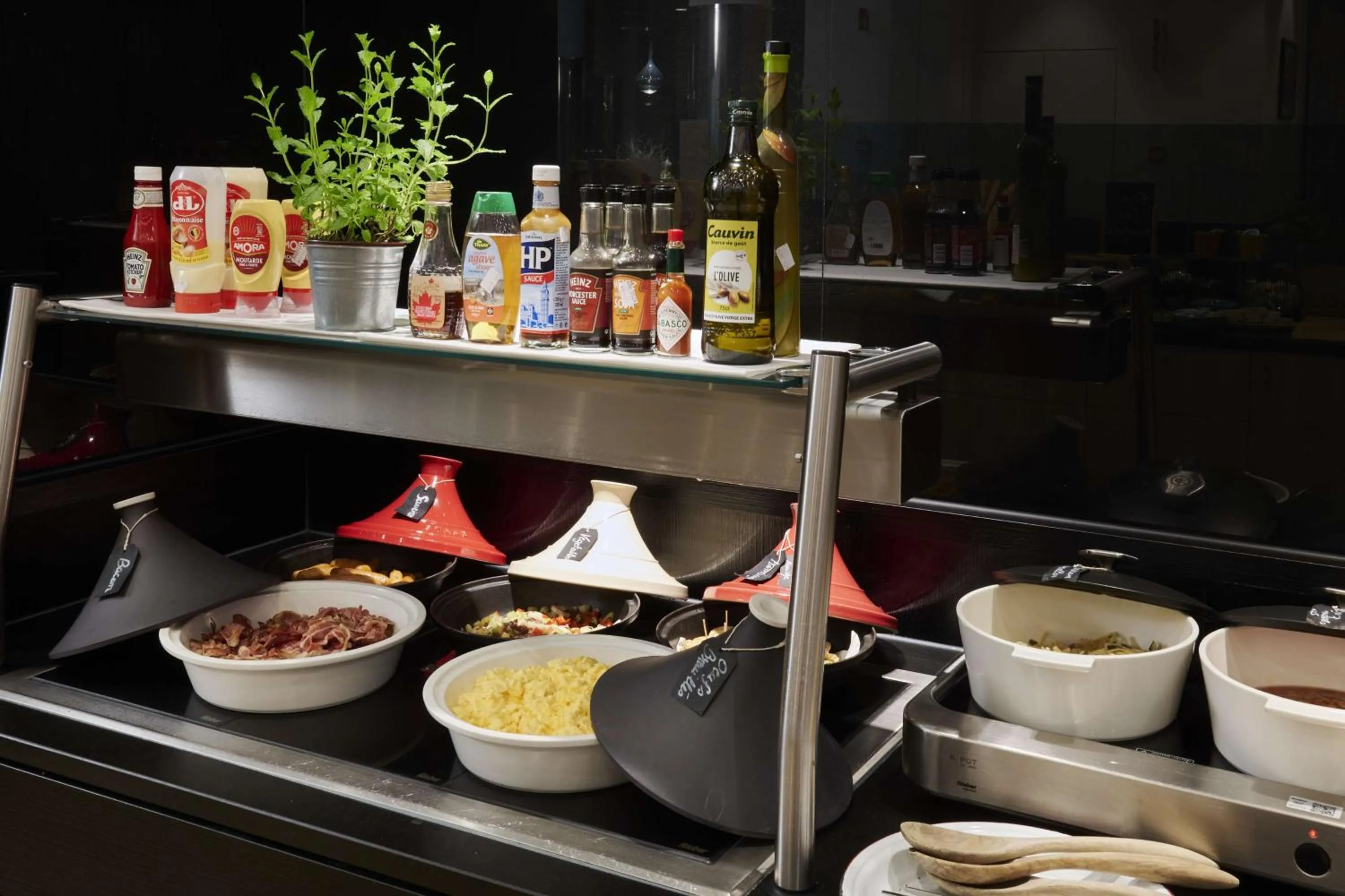 Breakfast in Park Inn by Radisson Liege Airport