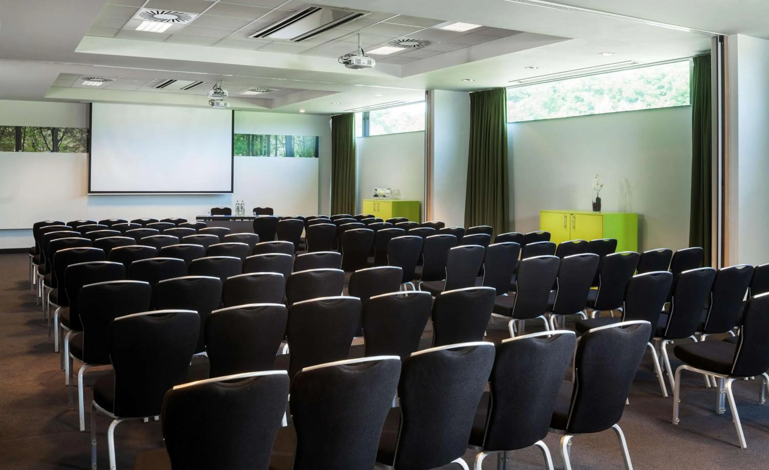 Meeting/conference room in Park Inn by Radisson Liege Airport