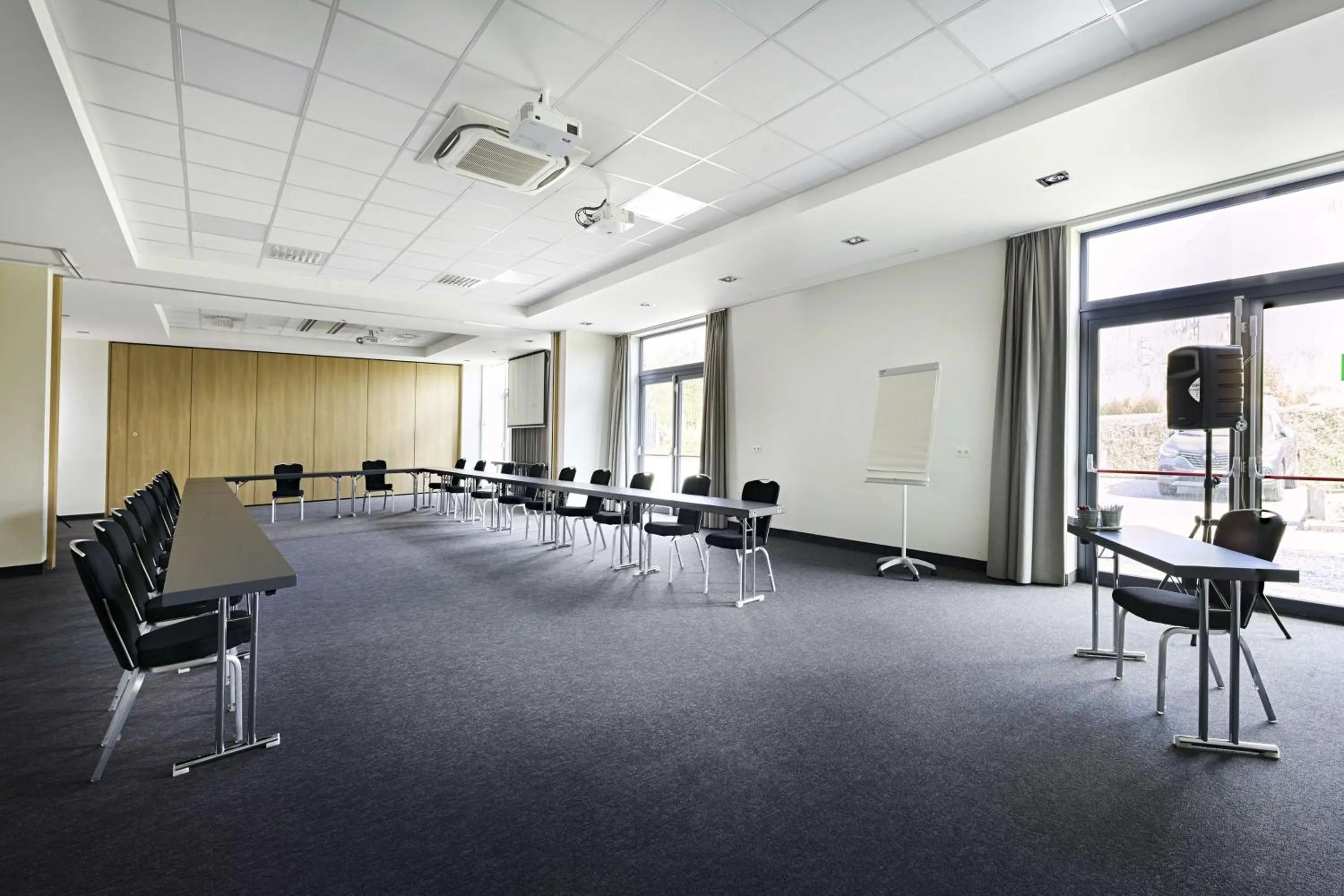 Meeting/conference room in Park Inn by Radisson Liege Airport