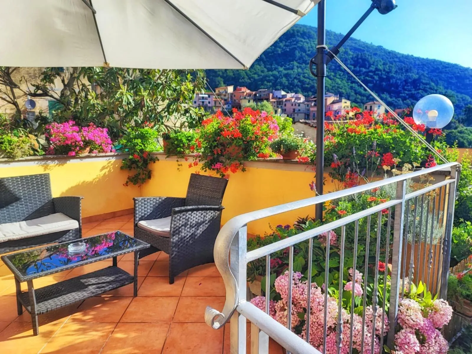 Patio in Pietra Di Mare