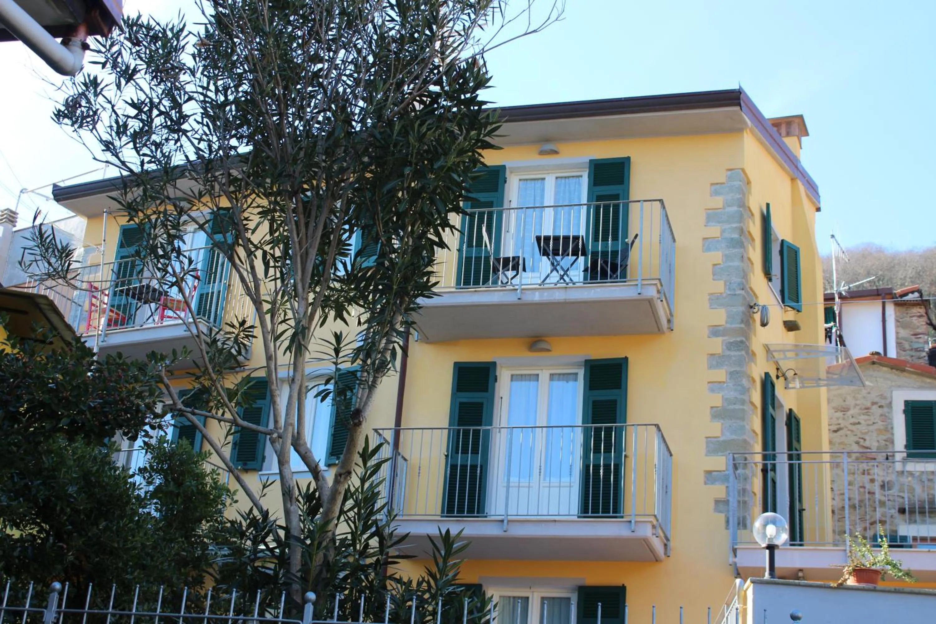 Facade/entrance in Pietra Di Mare