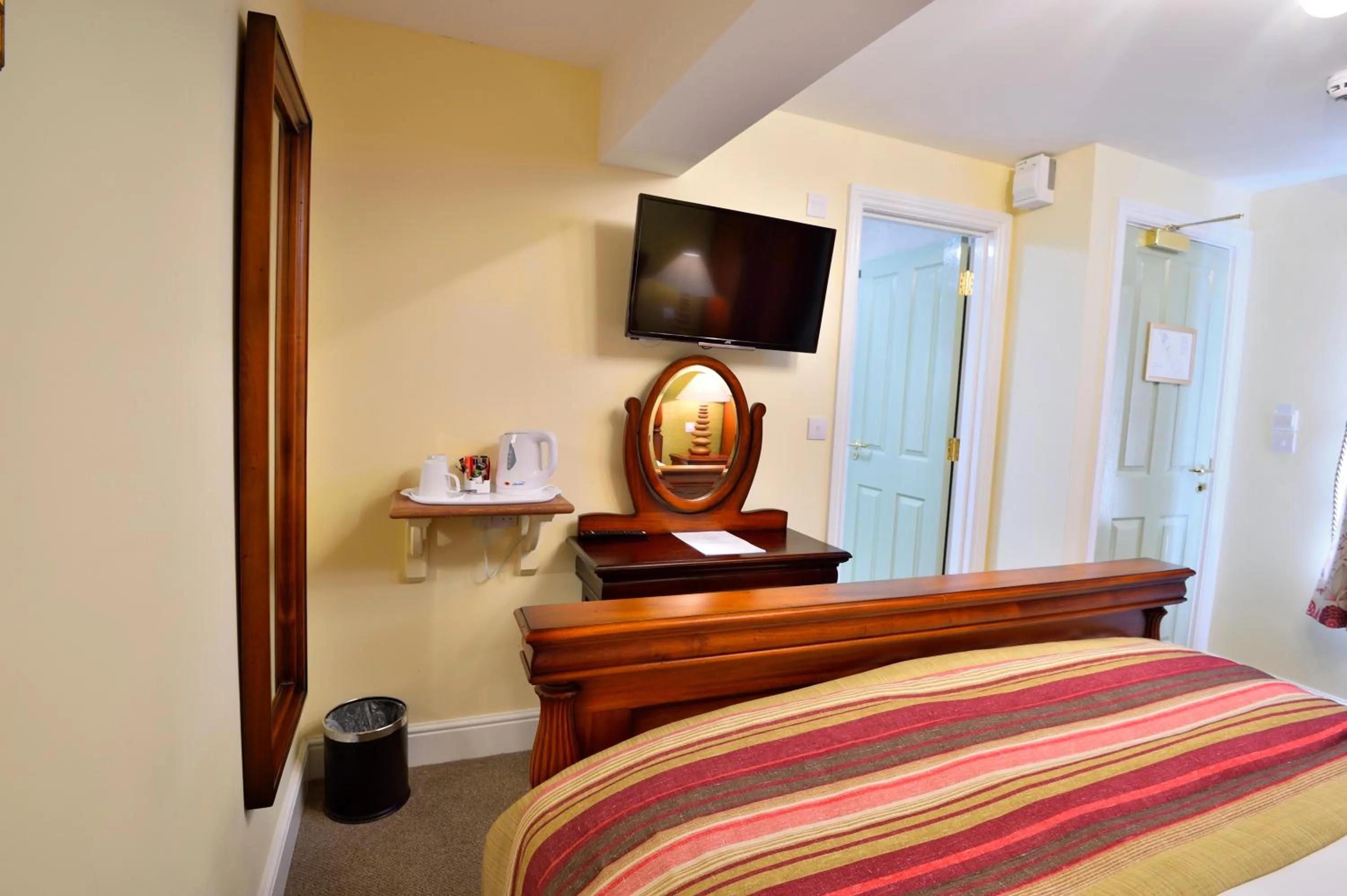 Bed in The George Hotel