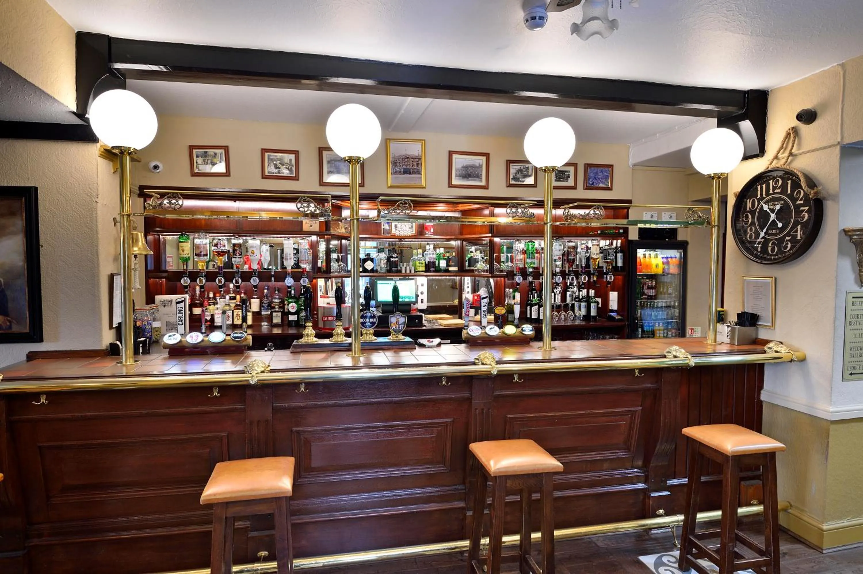 Lounge or bar in The George Hotel