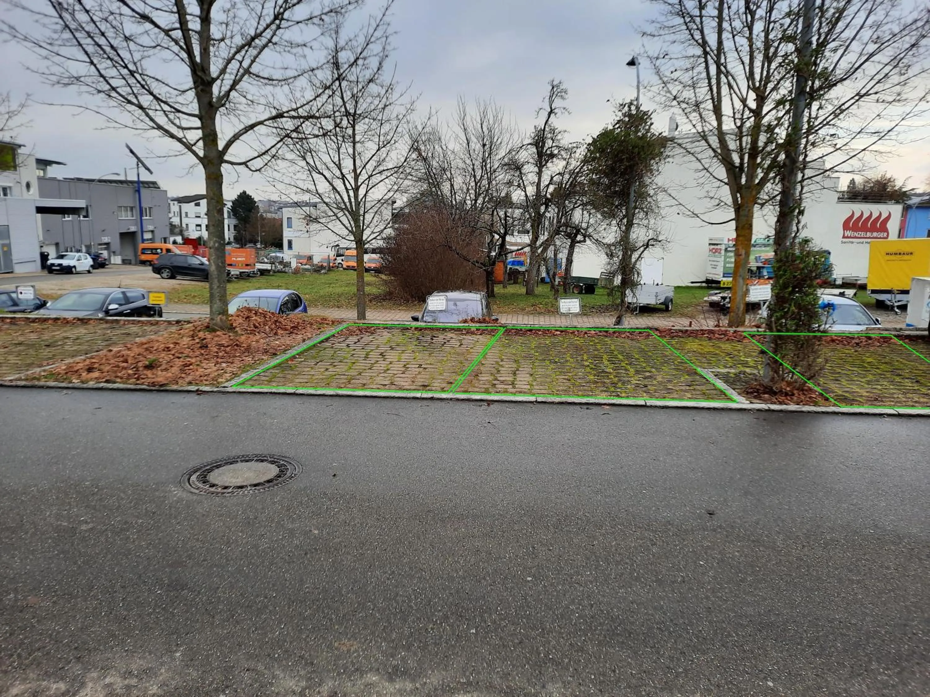 Parking in Komfort Apartment 1 DG Jürgen Kunzi