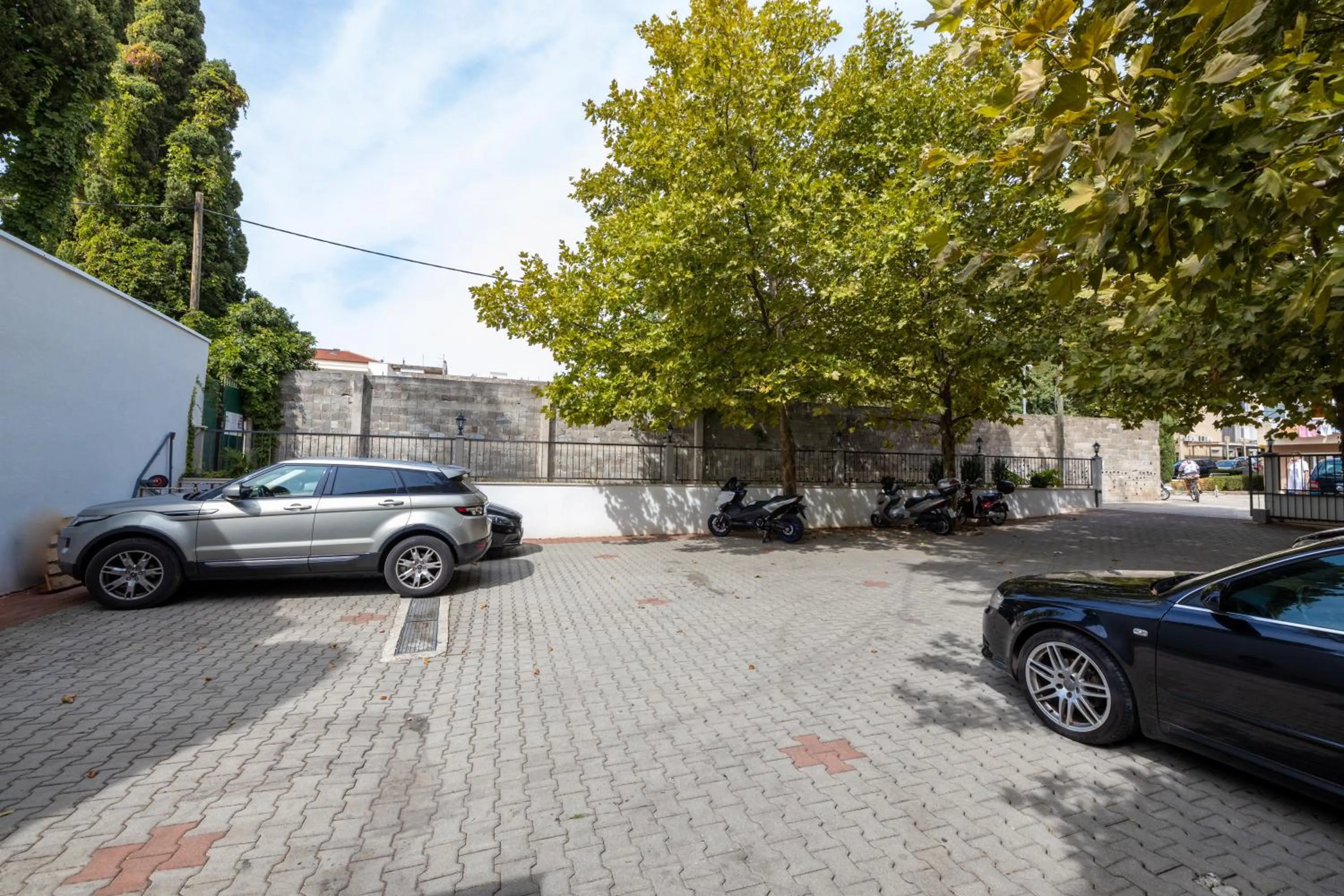 Parking in Villa Riva