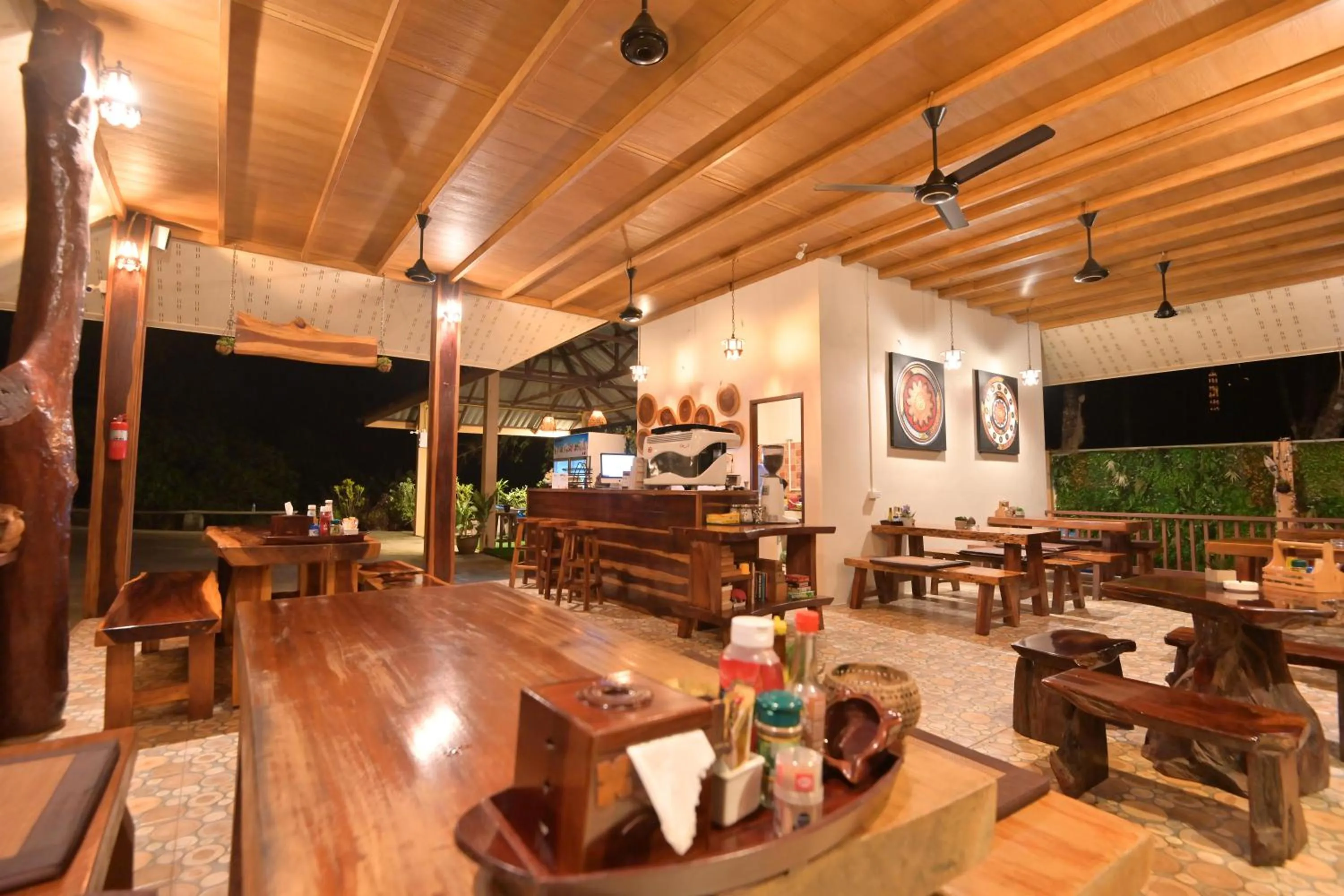 Restaurant/places to eat in Khao Sok River Home Resort