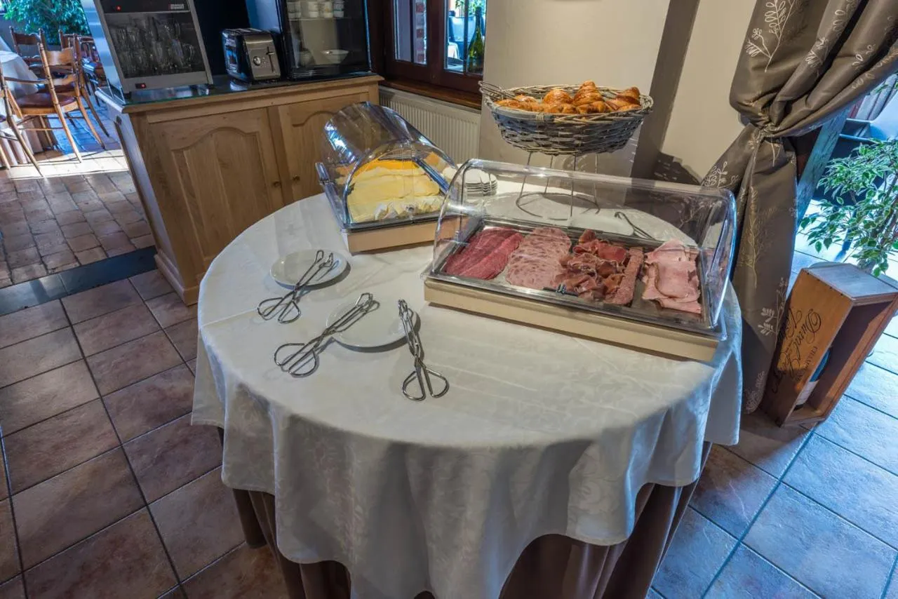 Logis Hôtel Le Menobu