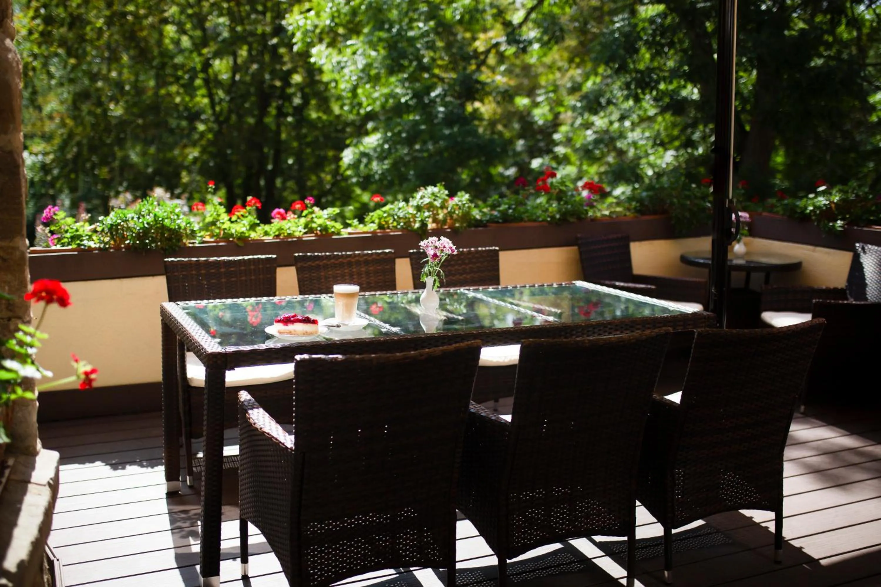 Restaurant/places to eat in Schlosshotel Villa Westerberge