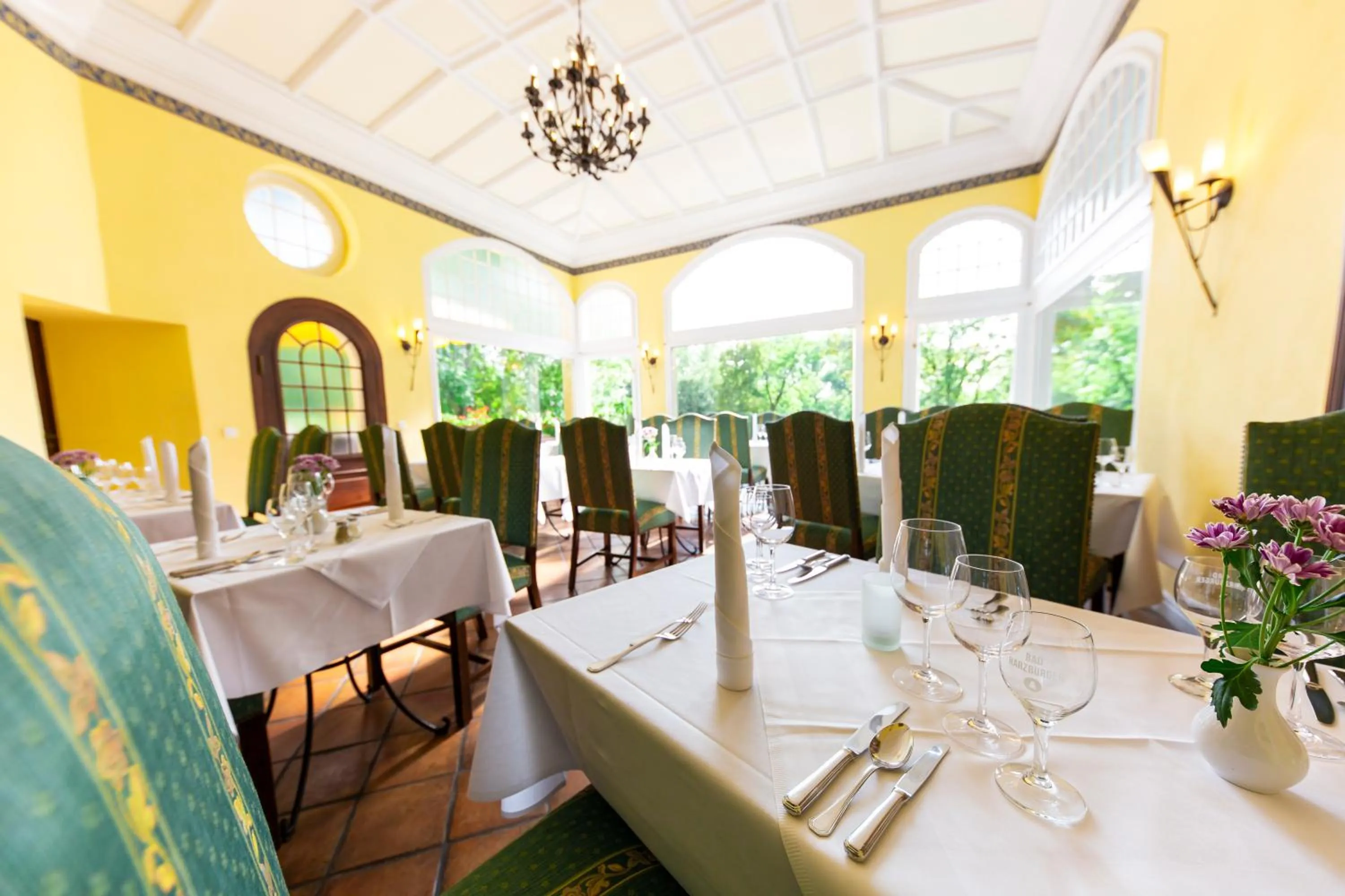 Restaurant/places to eat in Schlosshotel Villa Westerberge