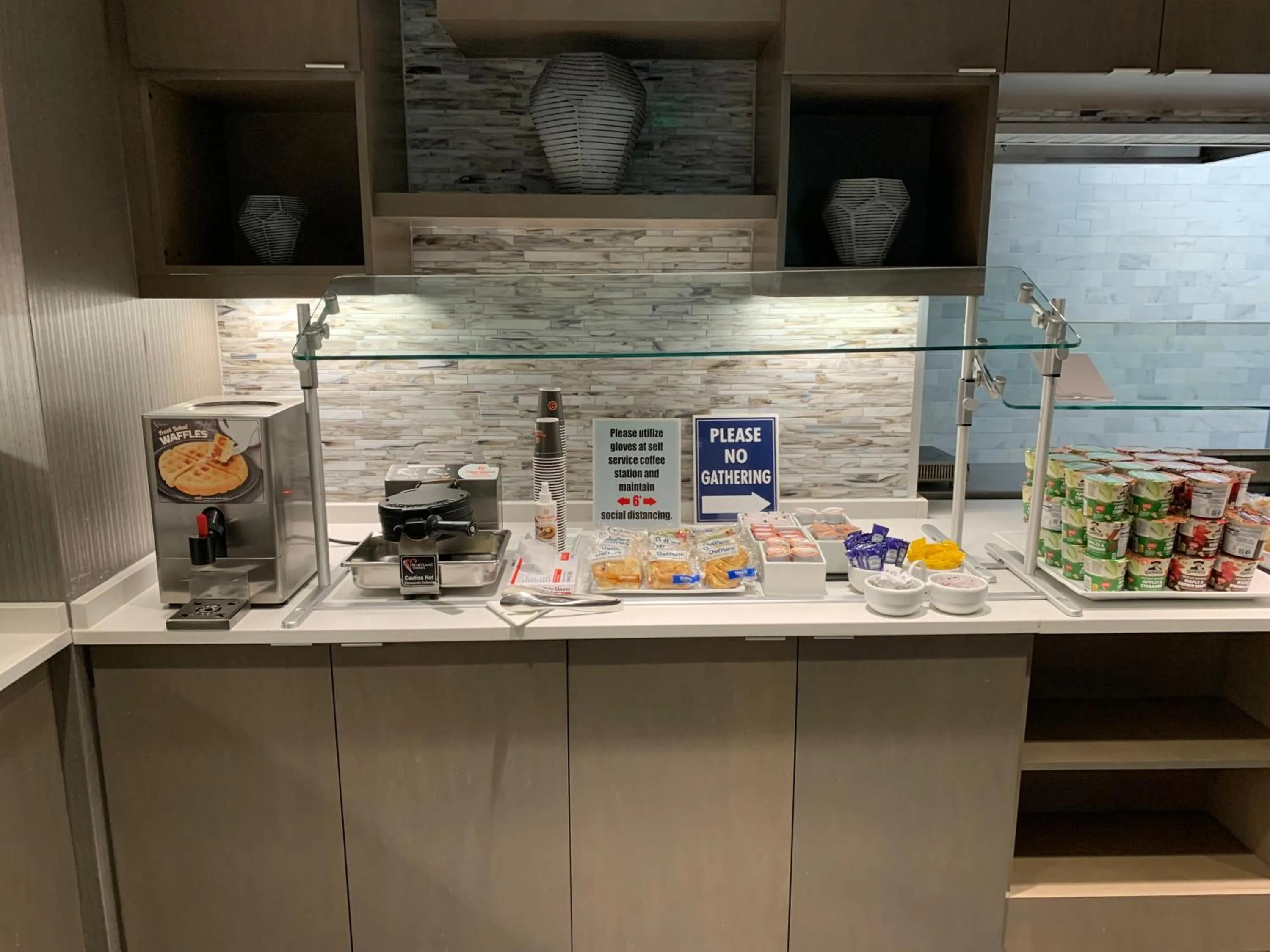 Buffet breakfast in Hyatt House Raleigh/Rdu/Brier Creek