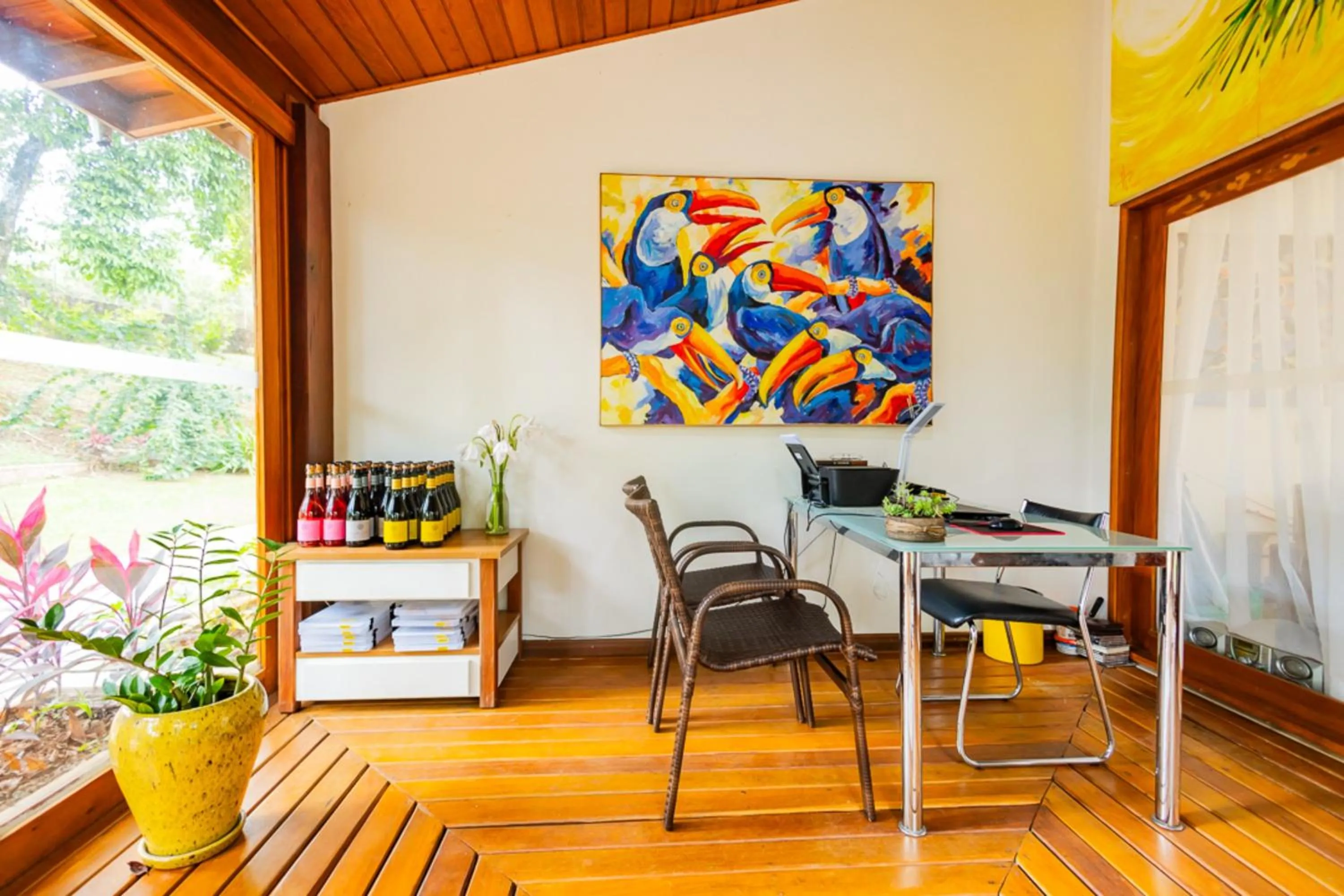 Lobby or reception in Putini Pousada e Hotel by OYO