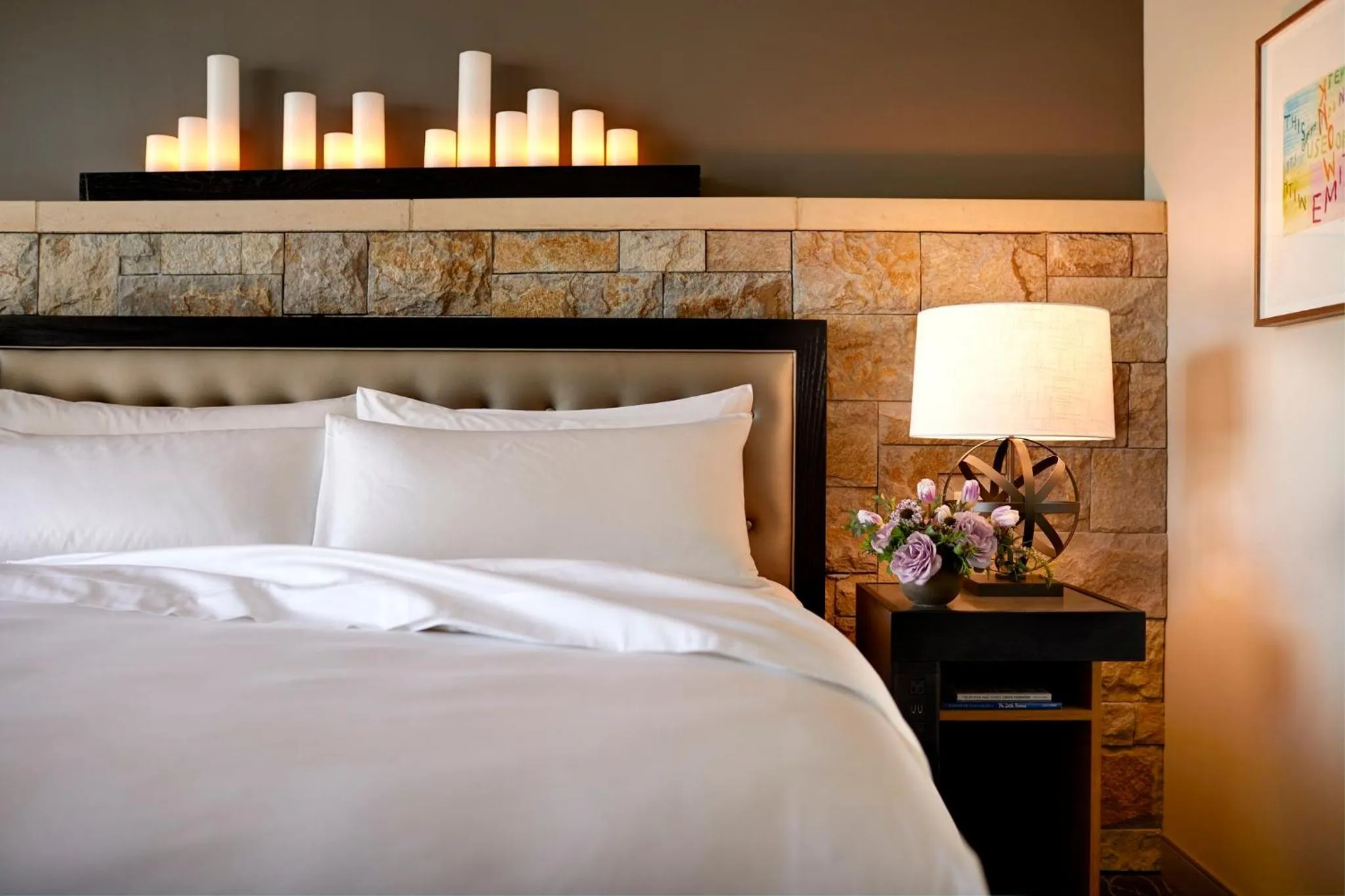 Photo of the whole room, Bed in Archer Hotel Napa