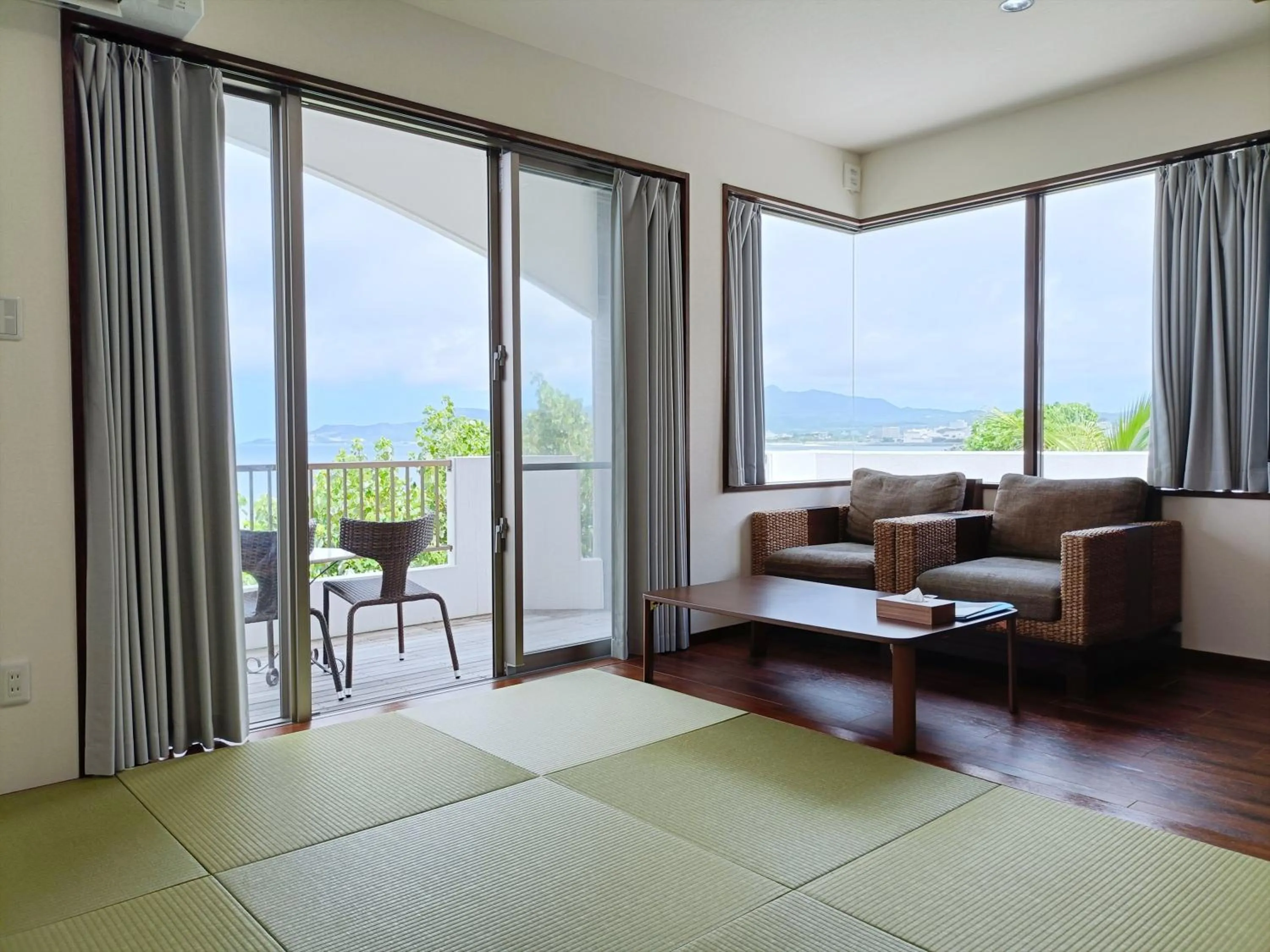 Living room in Kariyushi Condominium Resort Sea Side House