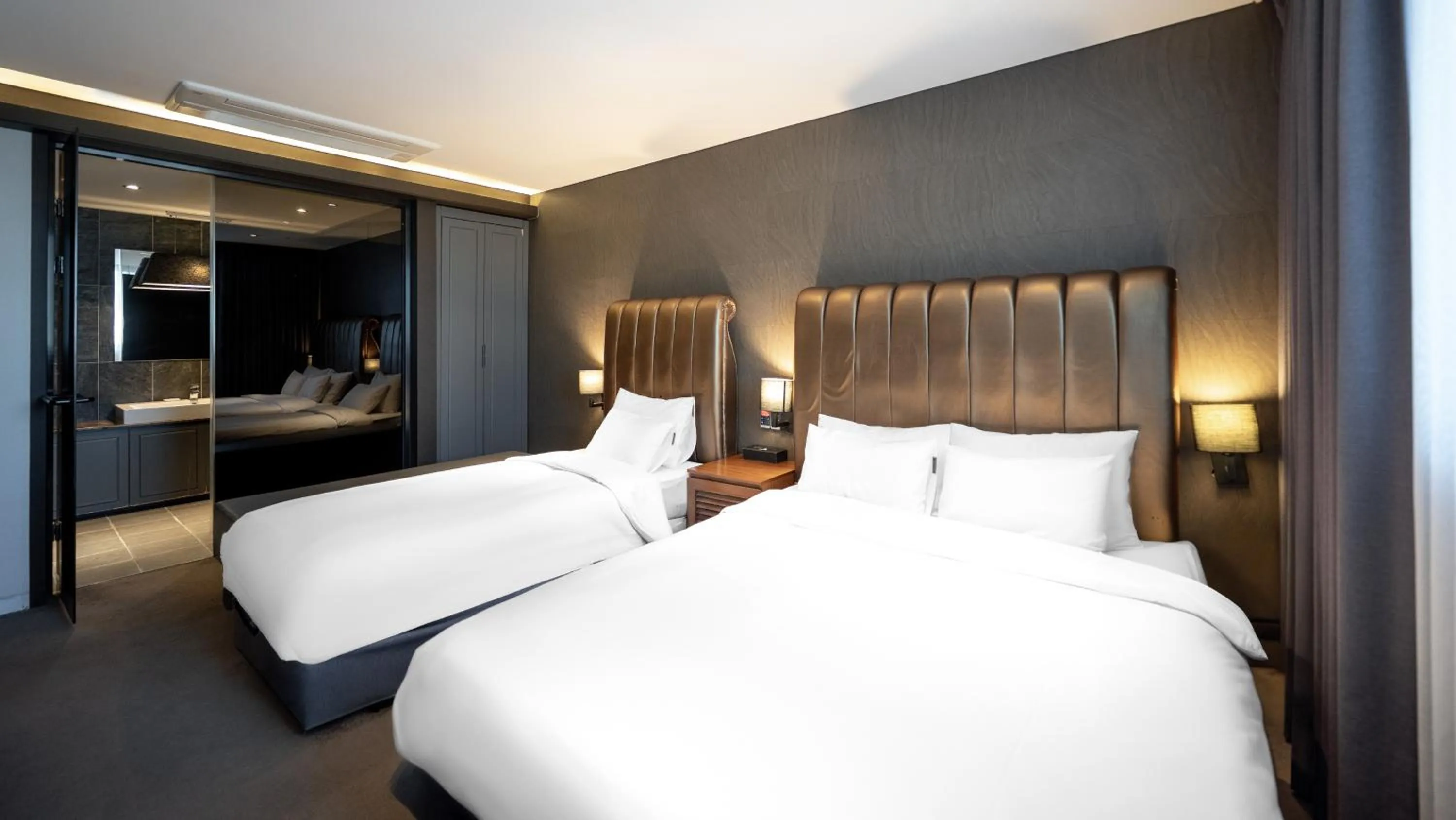 Bed in Golden Business Hotel