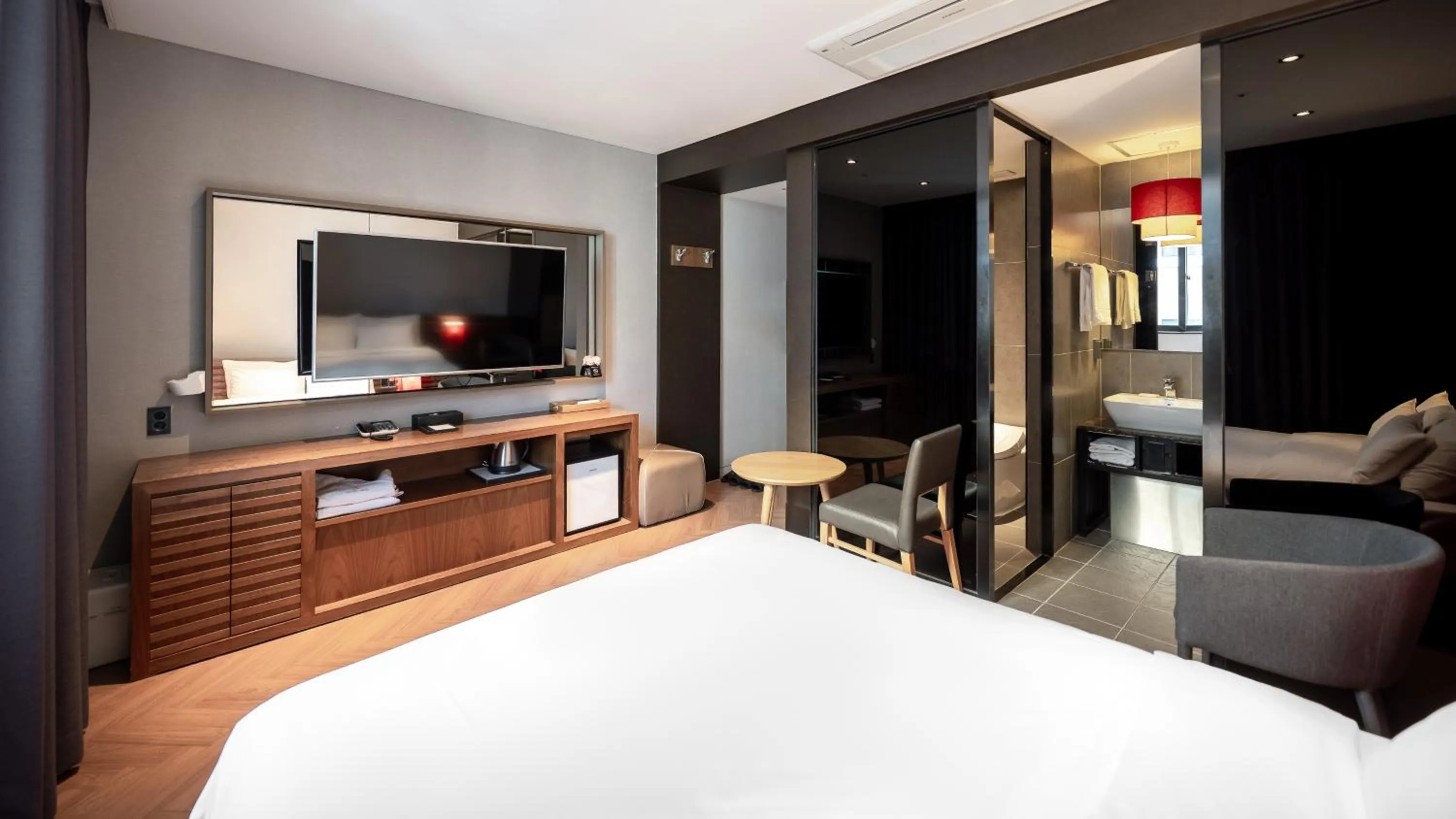 Bed in Golden Business Hotel