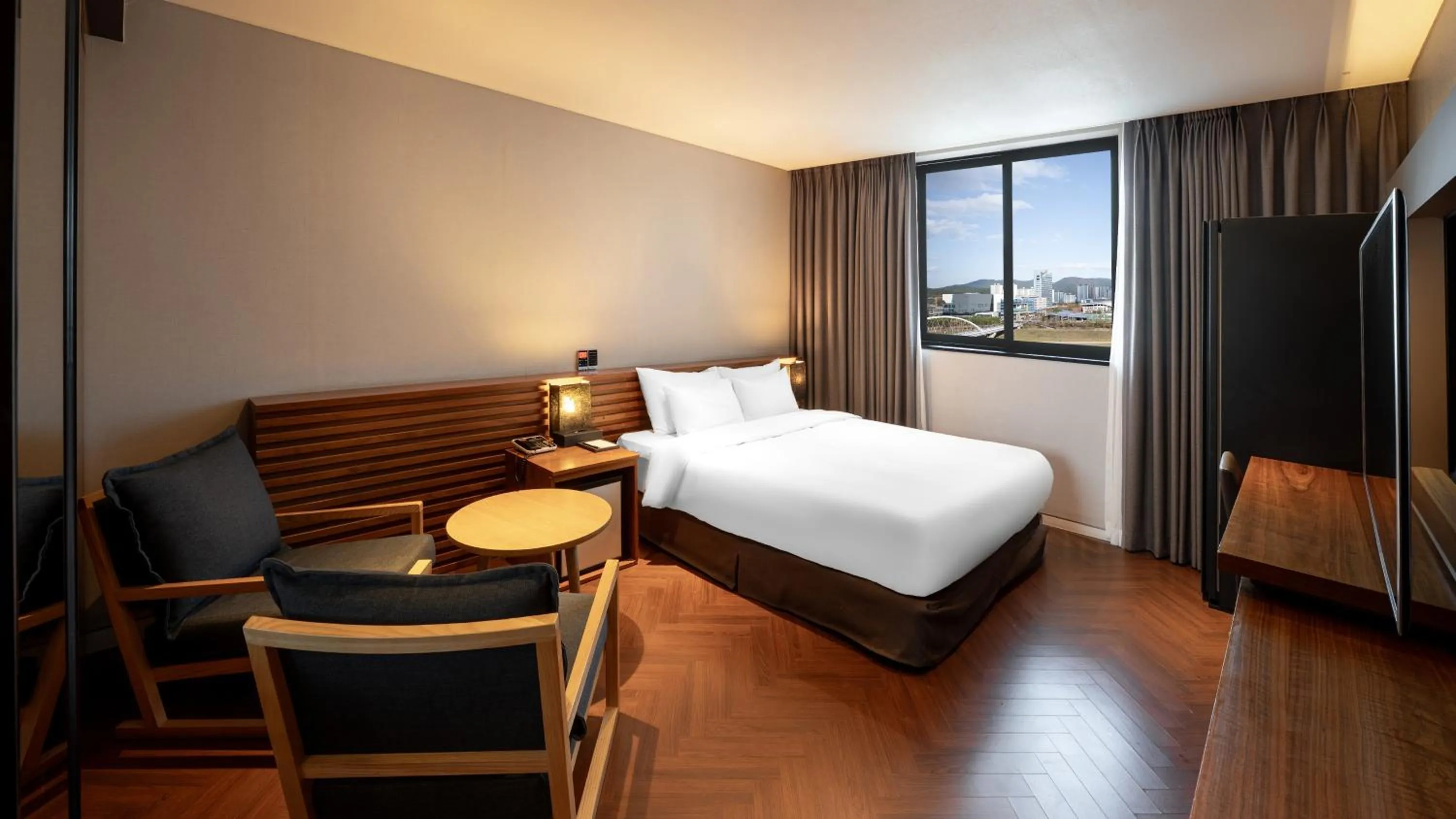 Bed in Golden Business Hotel